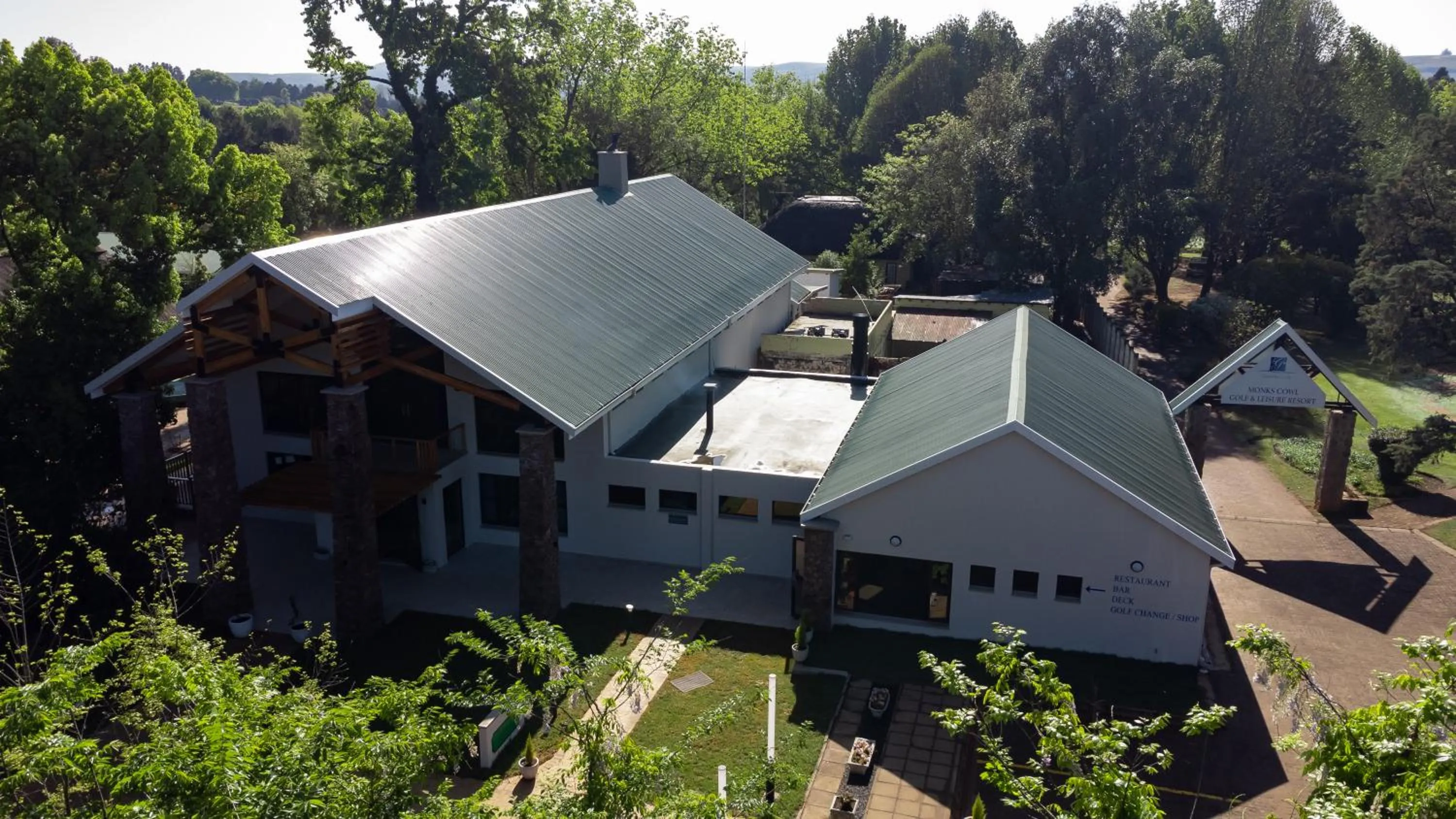 Property building in Gooderson Monks Cowl Golf Resort