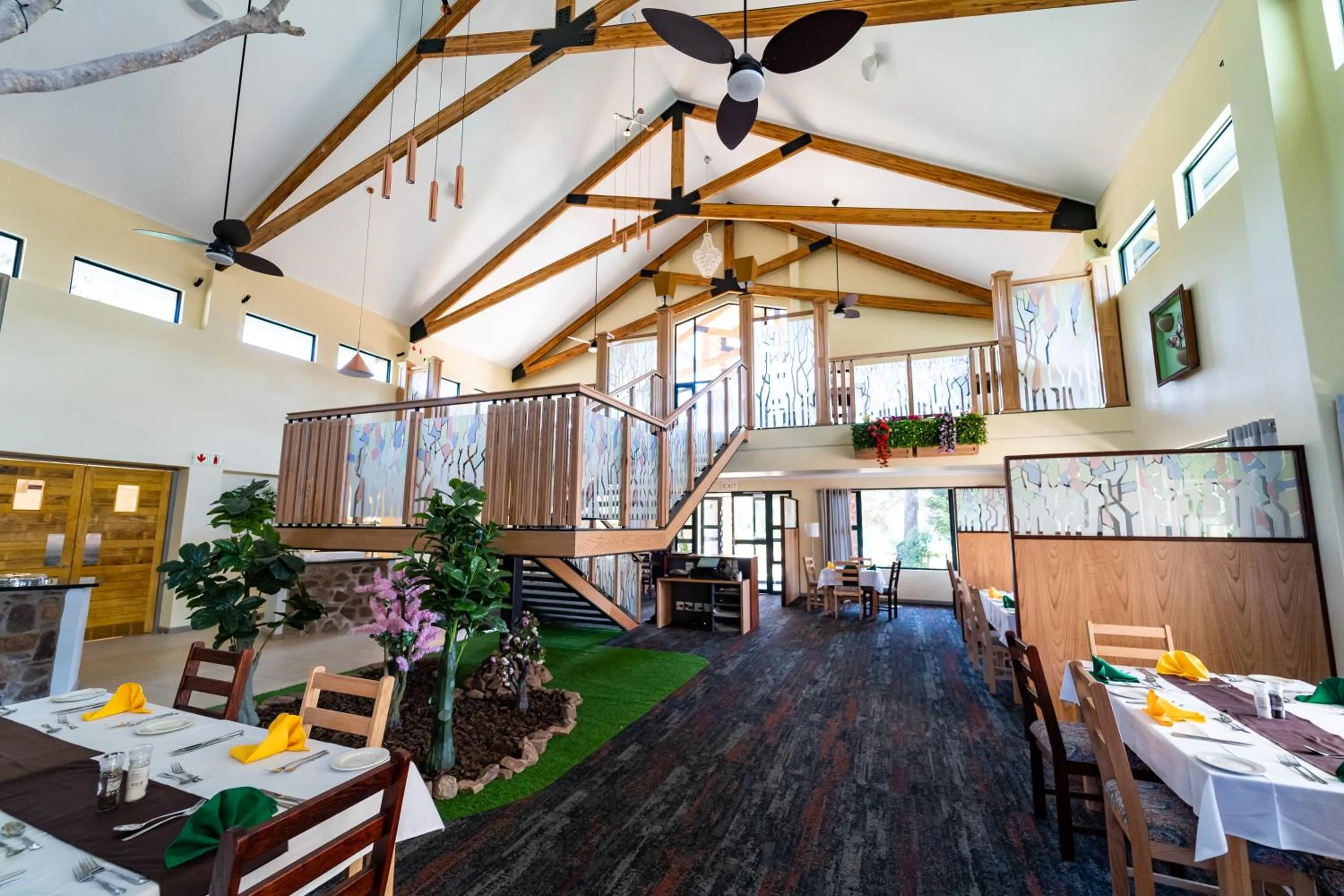 Restaurant/places to eat in Gooderson Monks Cowl Golf Resort