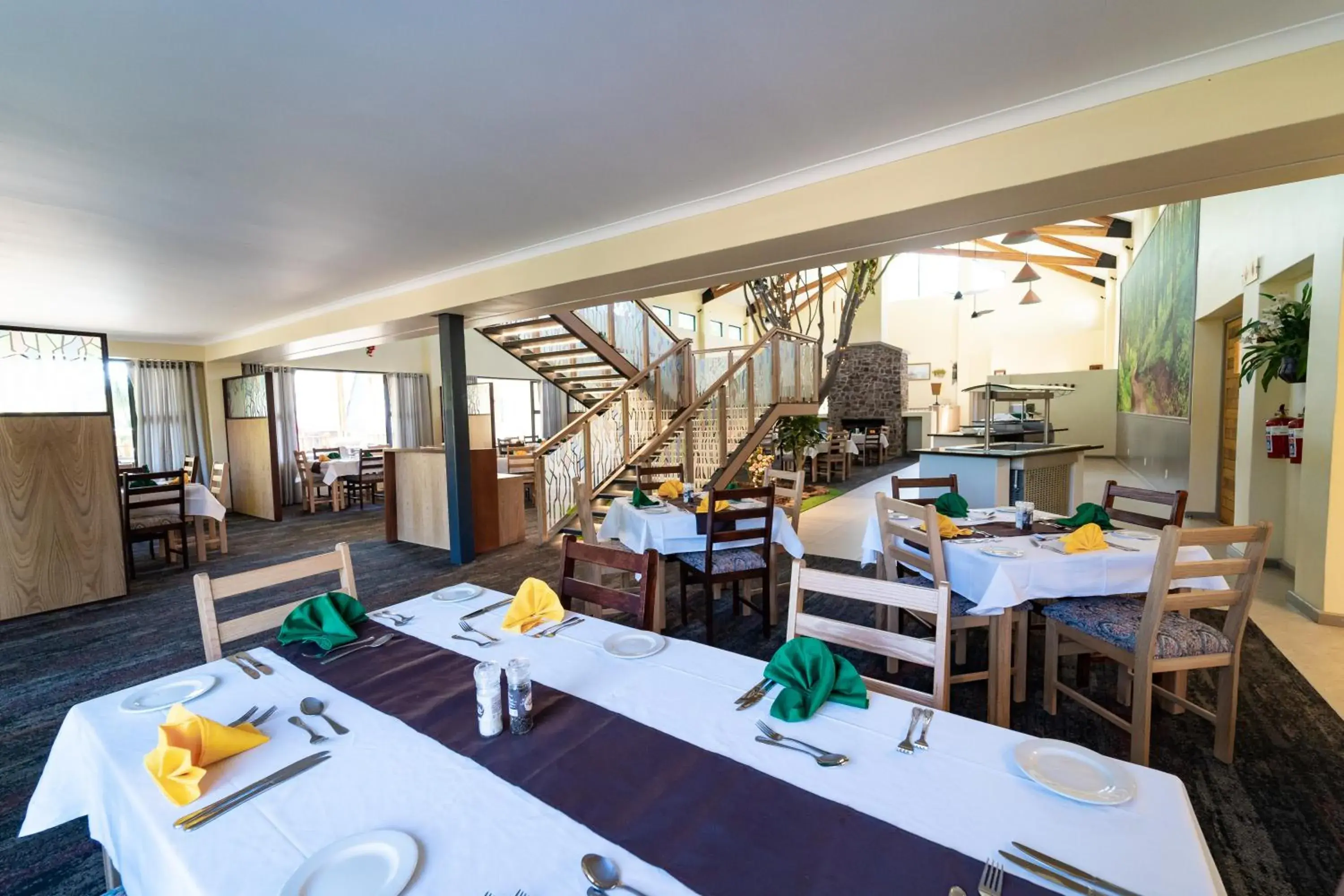 Restaurant/places to eat in Gooderson Monks Cowl Golf Resort Restaurant/places to eat in Gooderson Monks Cowl Golf Resort