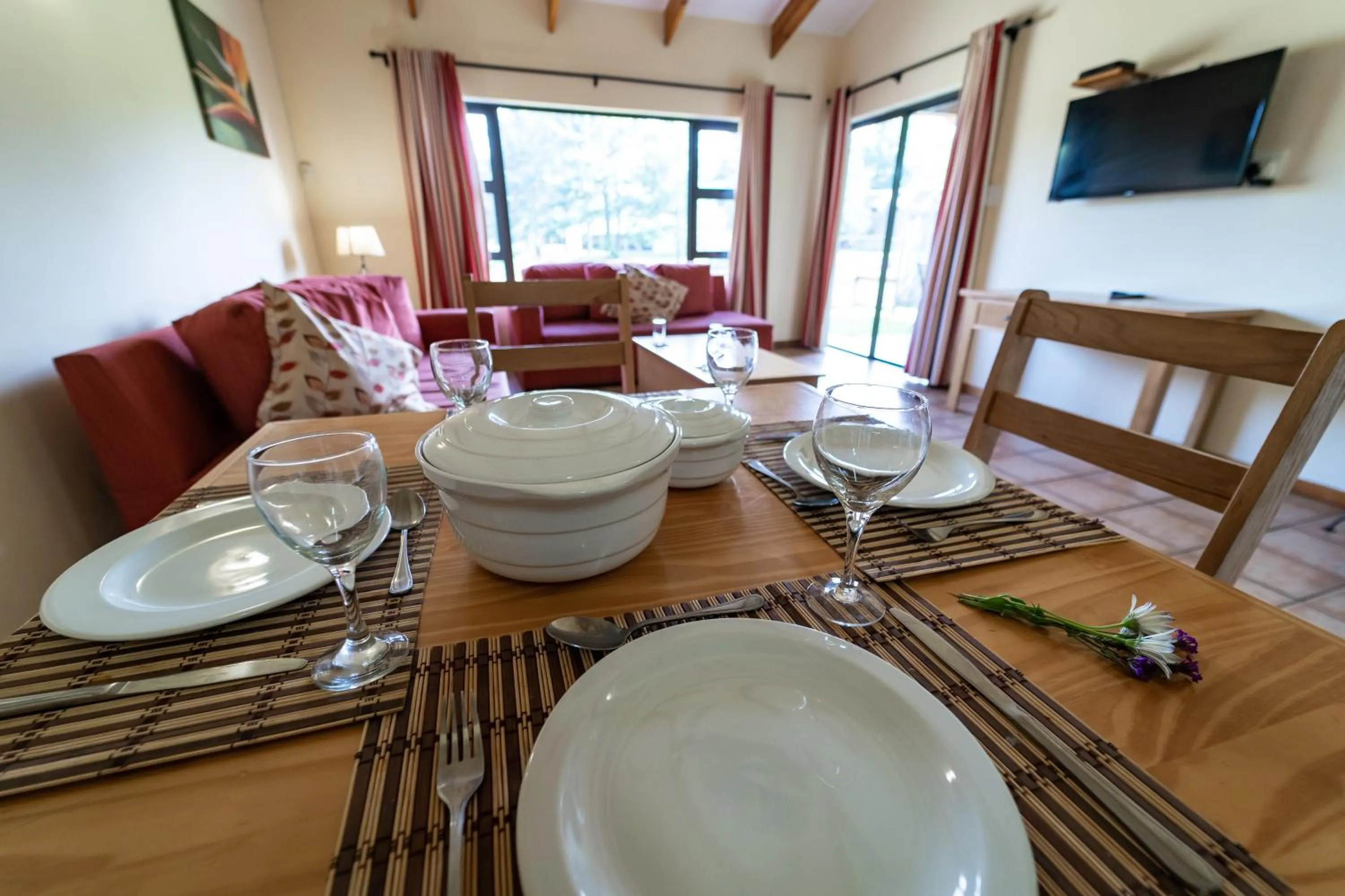 Dining area in Gooderson Monks Cowl Golf Resort