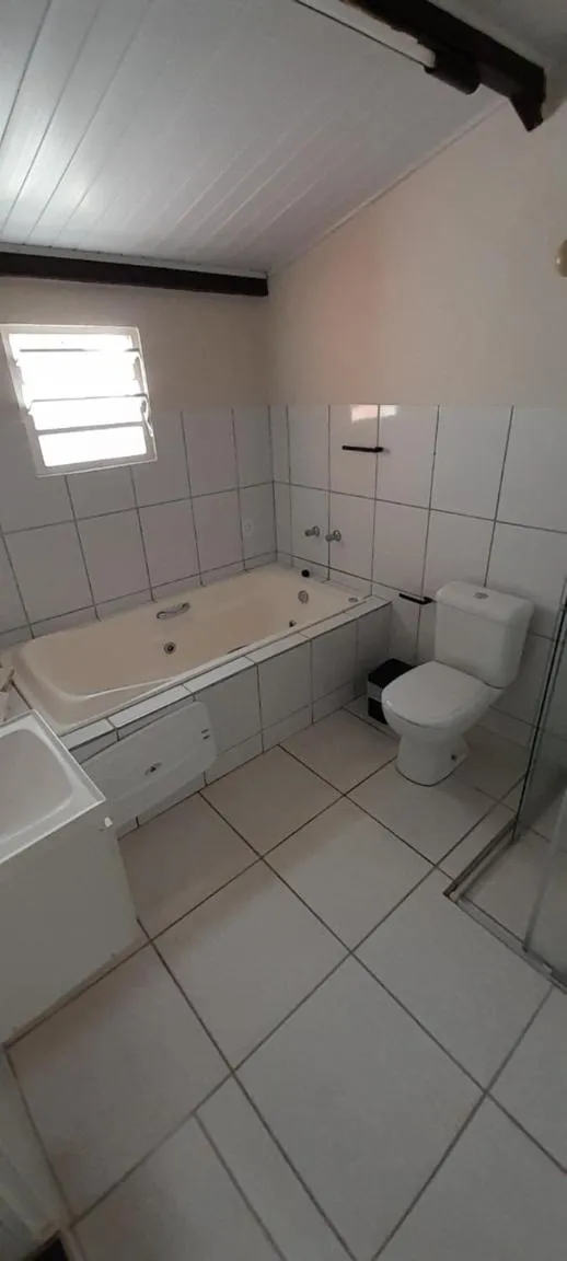 Shower in Pousada Encantos de Socorro