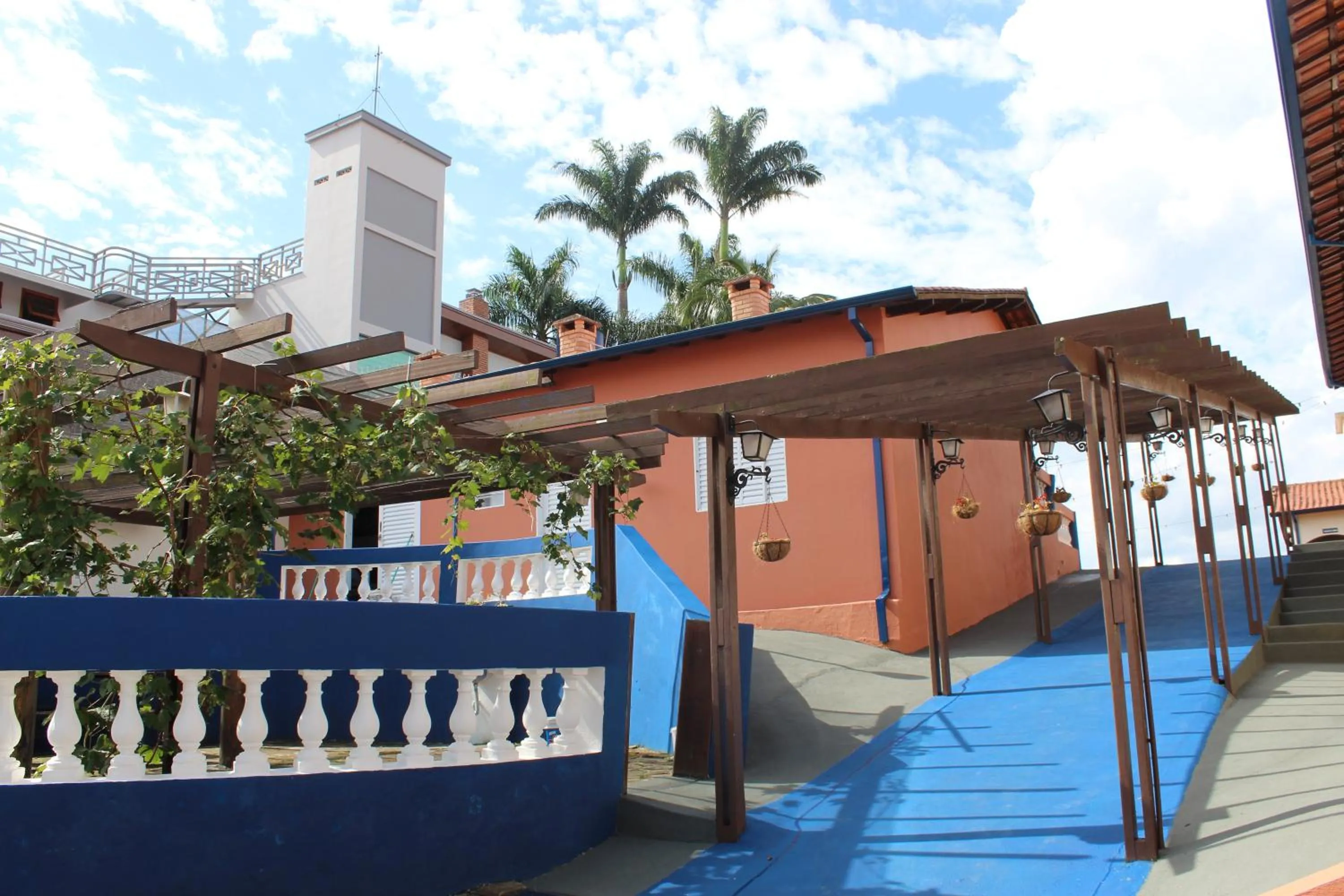 Property building in Pousada Encantos de Socorro