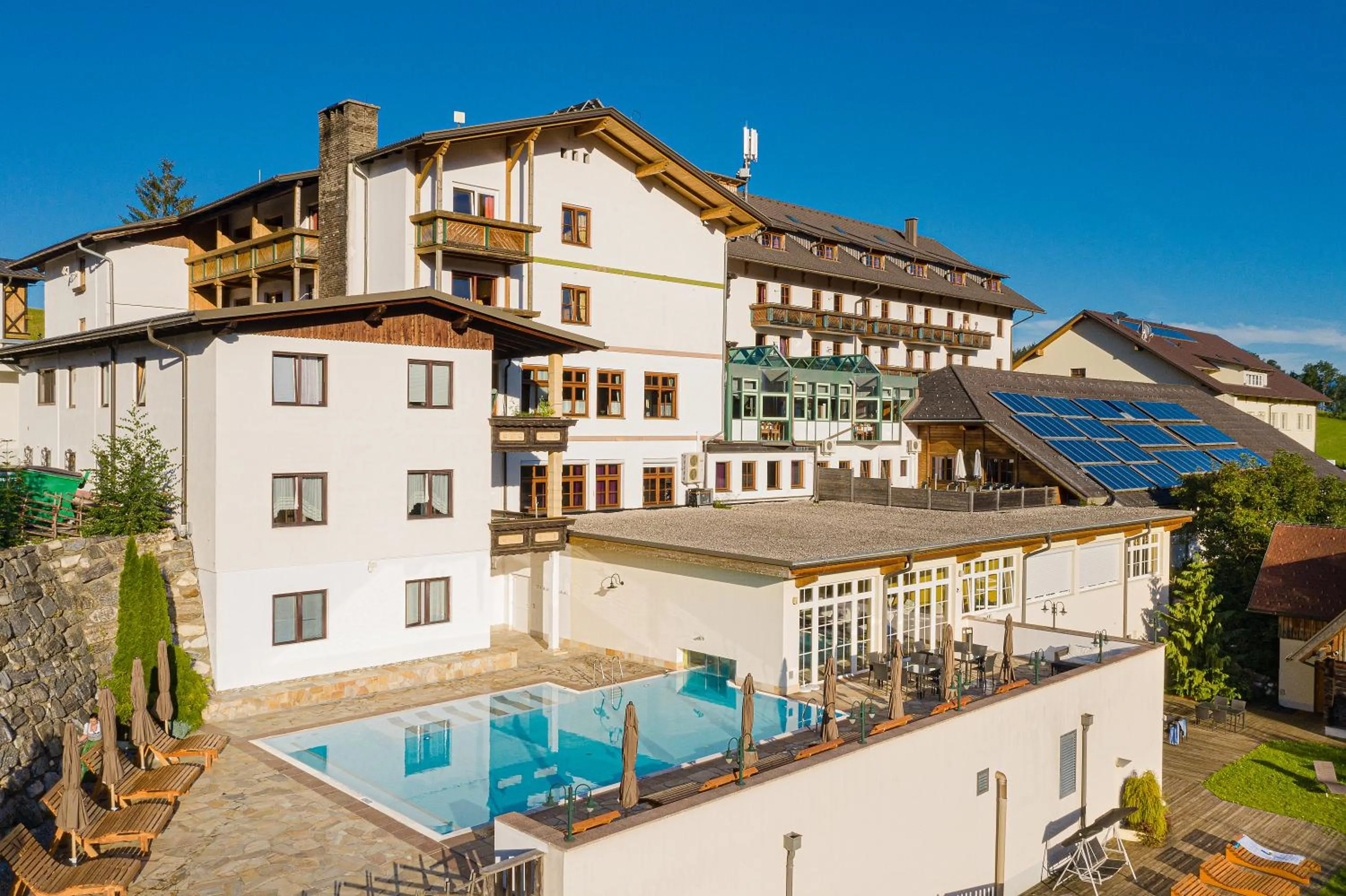 Property building in Hotel Moselebauer