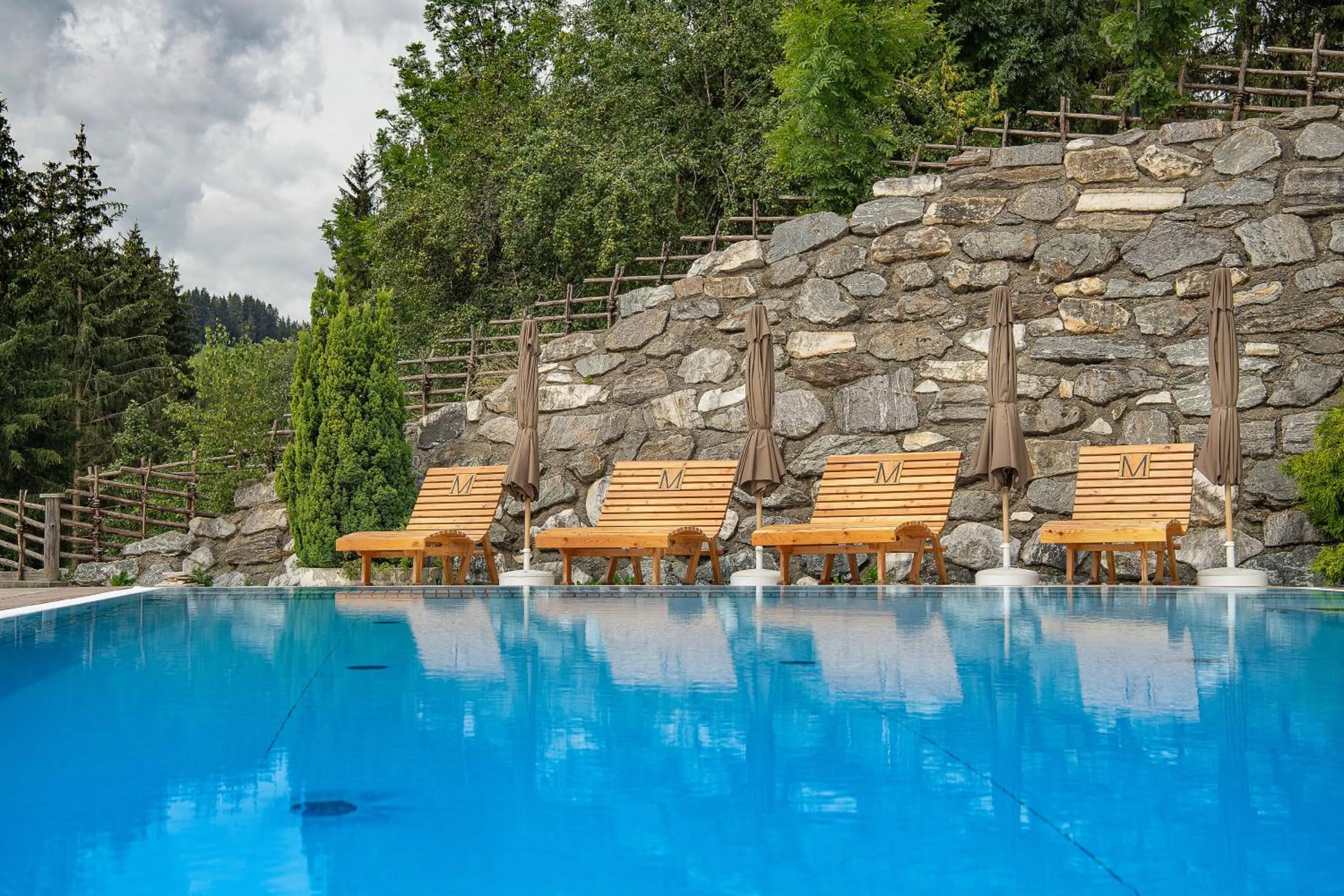 Swimming pool in Hotel Moselebauer