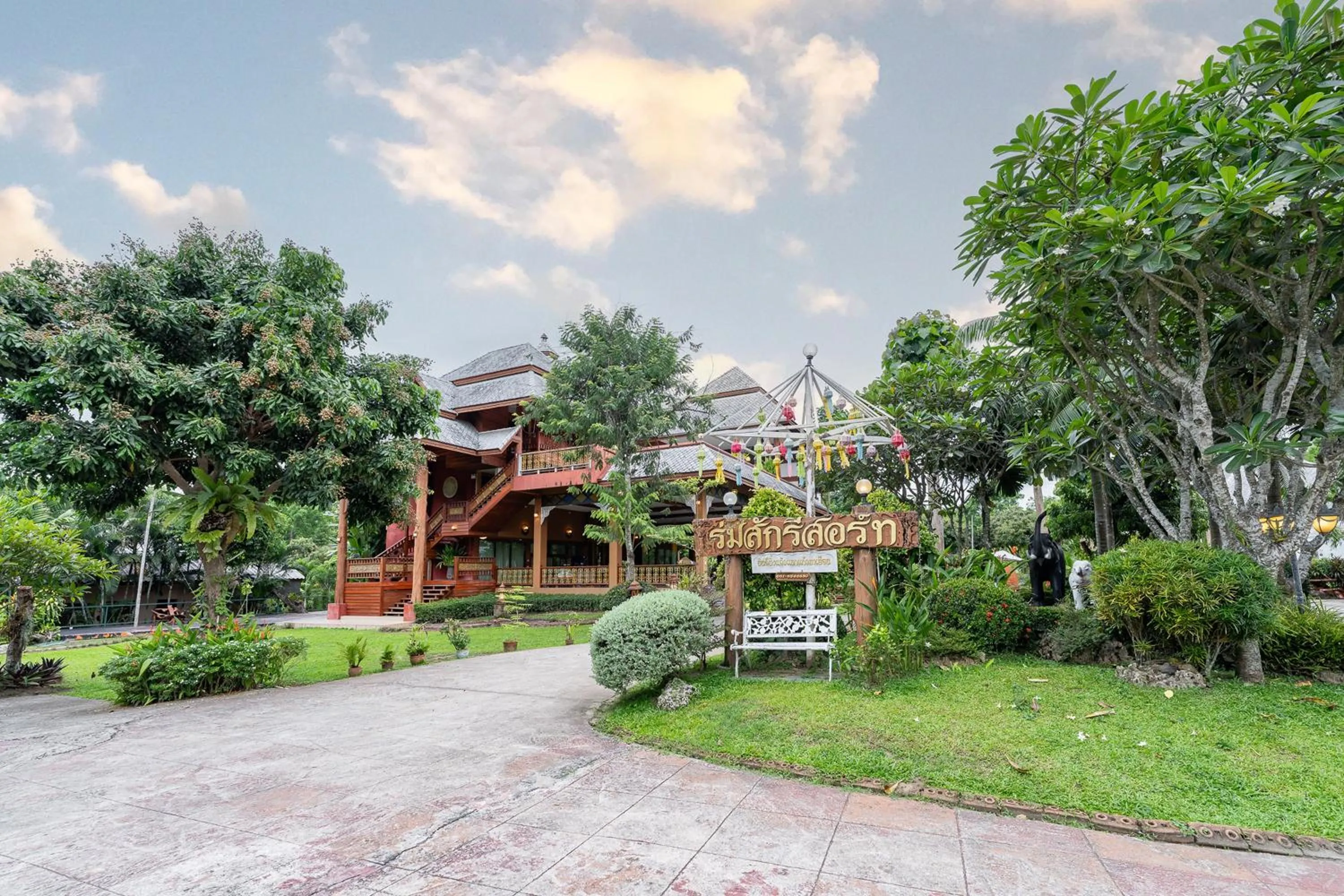 Property building in Romsak Lanna Resort