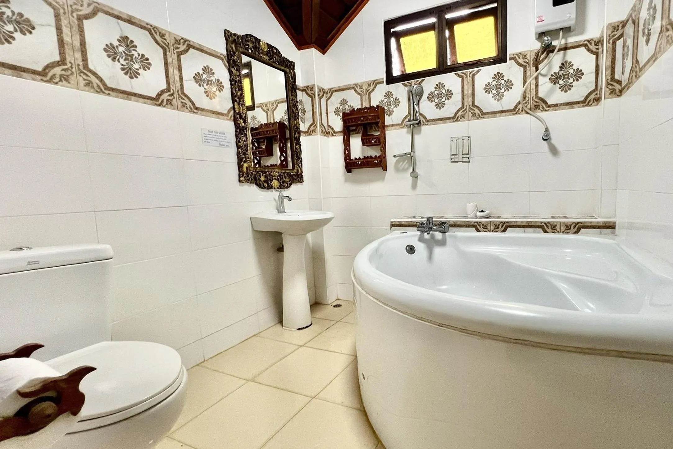 Bathroom in Romsak Lanna Resort
