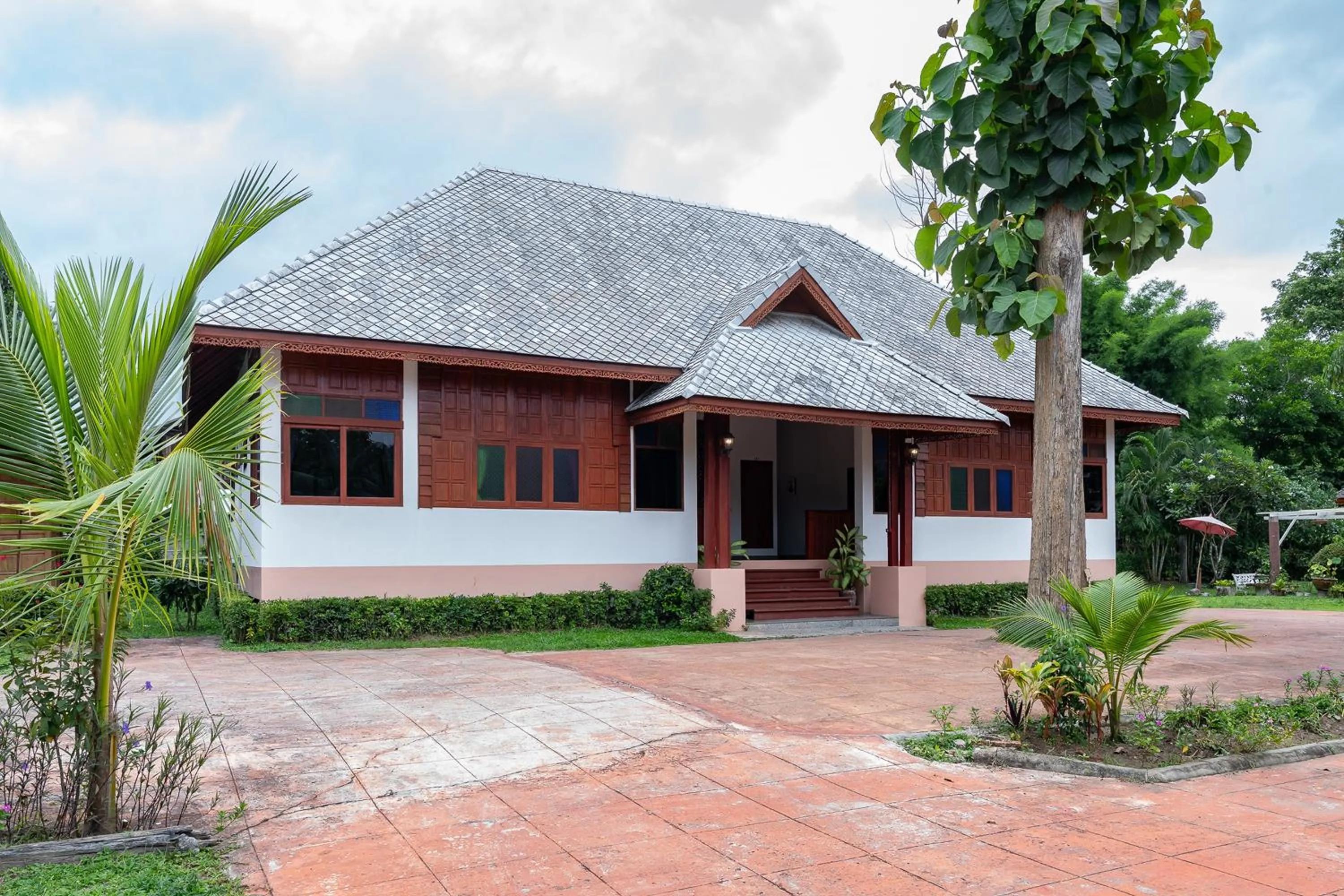 Property building in Romsak Lanna Resort