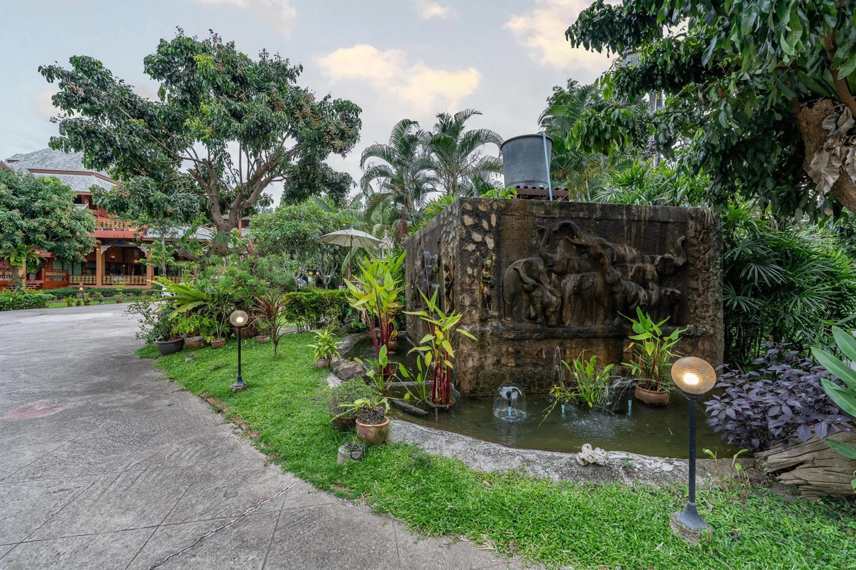 Garden in Romsak Lanna Resort