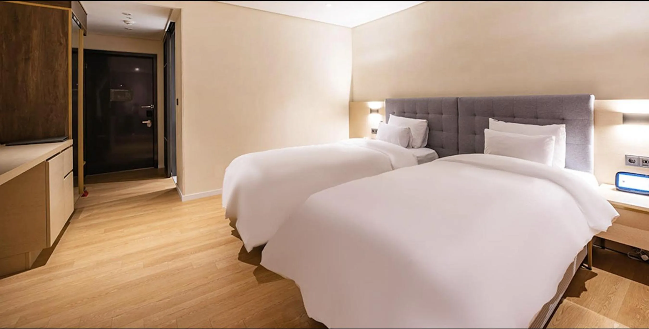 Bed in Gwangju H1 Hotel