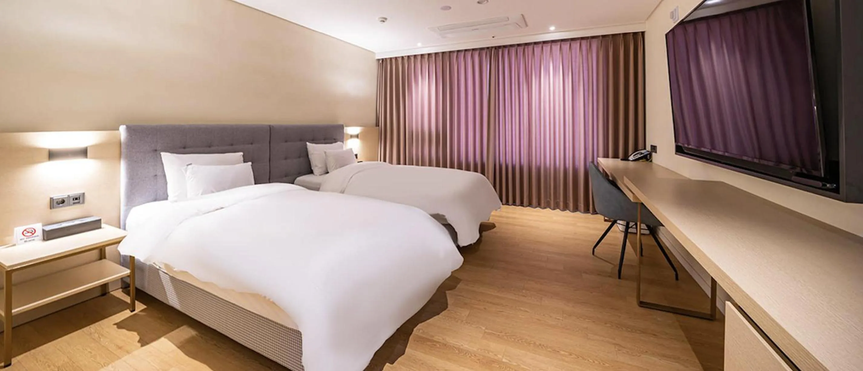 Bed in Gwangju H1 Hotel