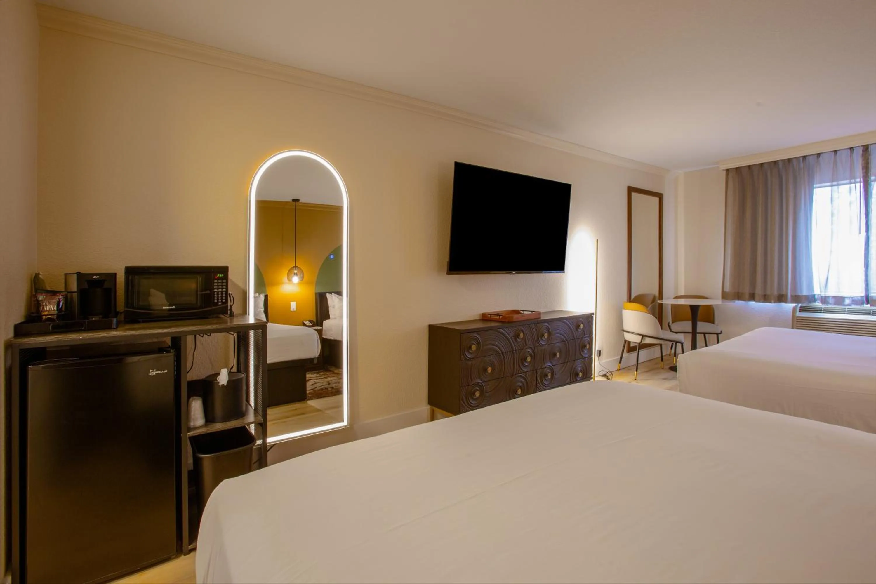 Bed in Arroyo Pinion Hotel, an Ascend Collection Hotel