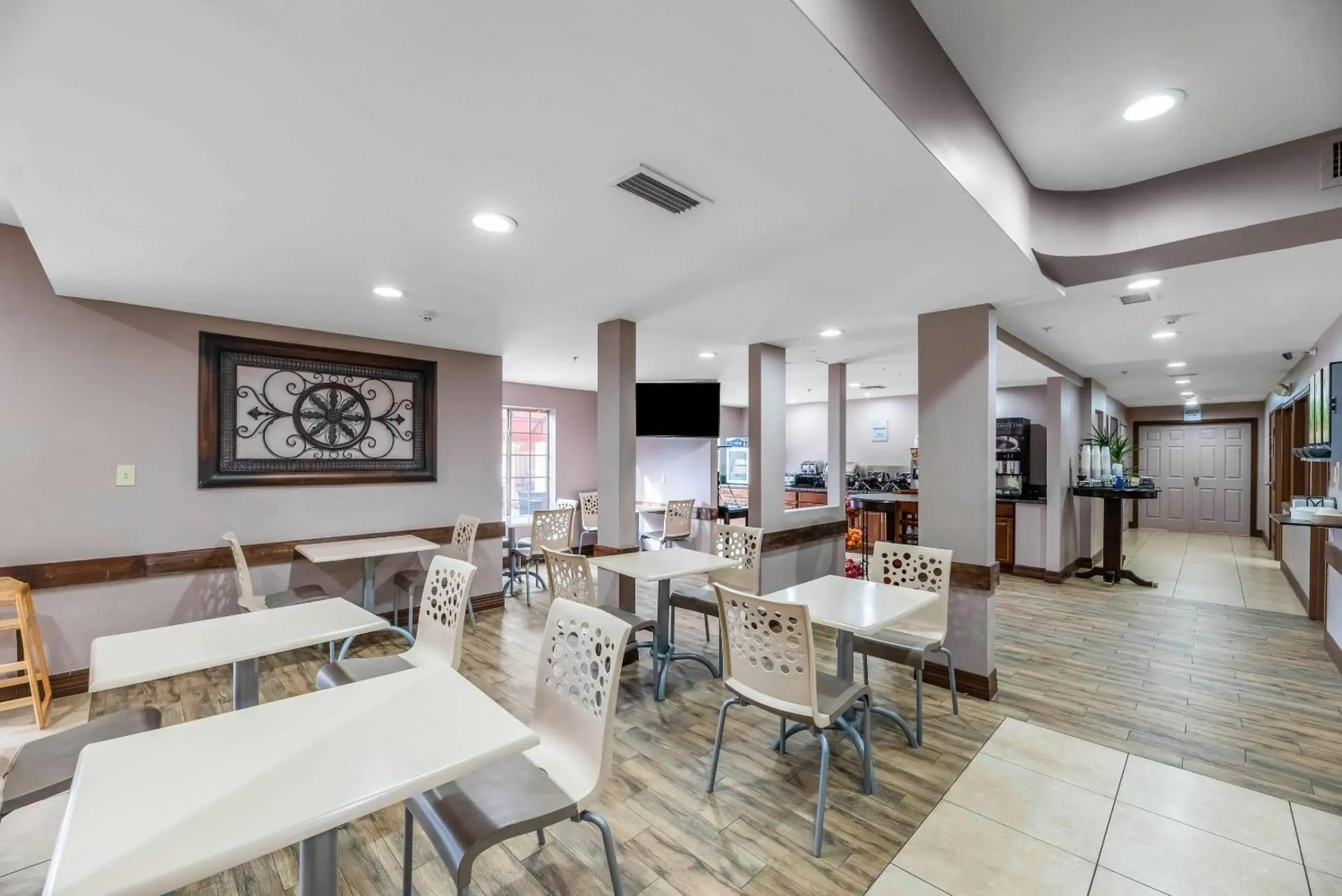 Breakfast in Arroyo Pinion Hotel, an Ascend Collection Hotel Breakfast in Arroyo Pinion Hotel, an Ascend Collection Hotel