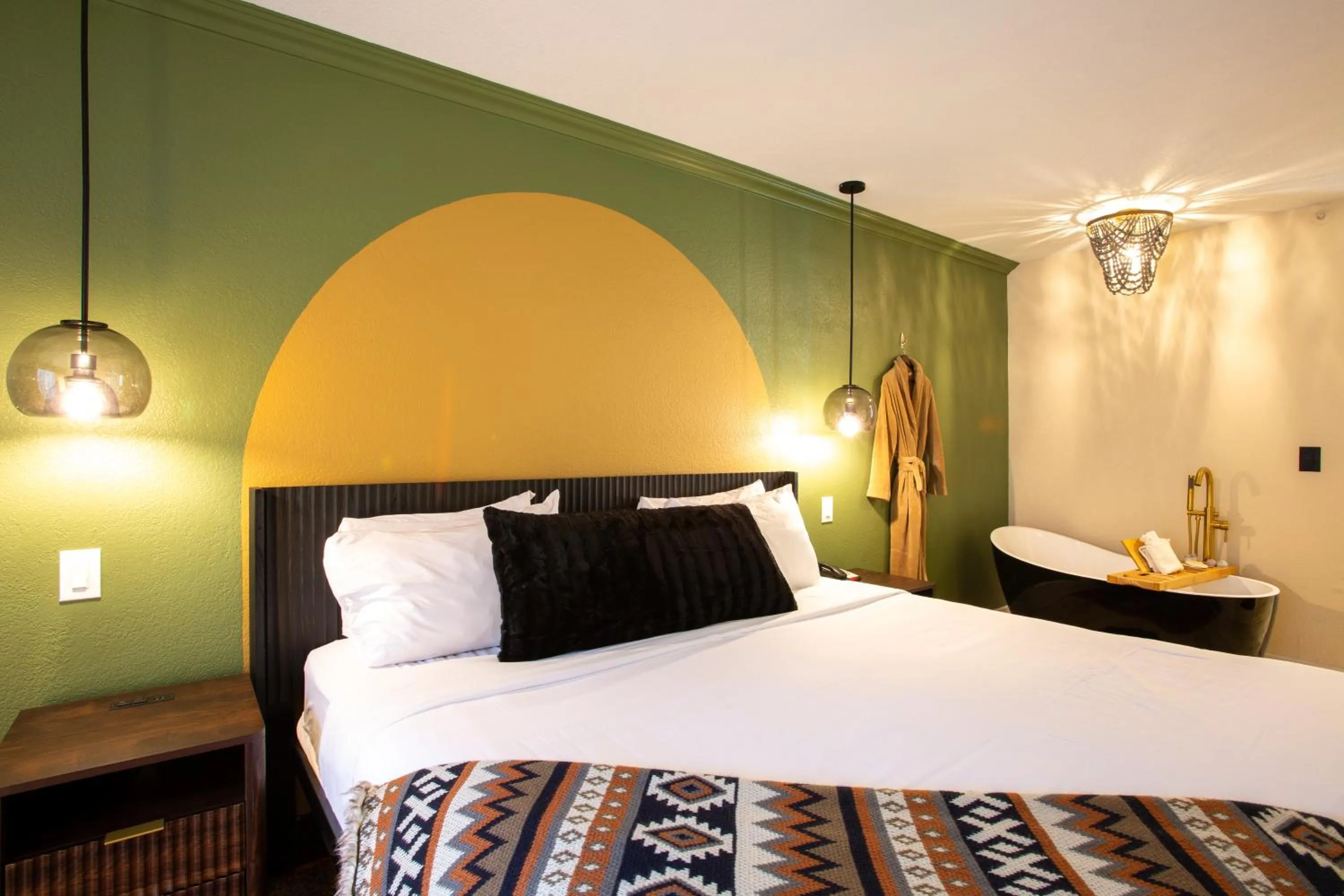 Bed in Arroyo Pinion Hotel, an Ascend Collection Hotel