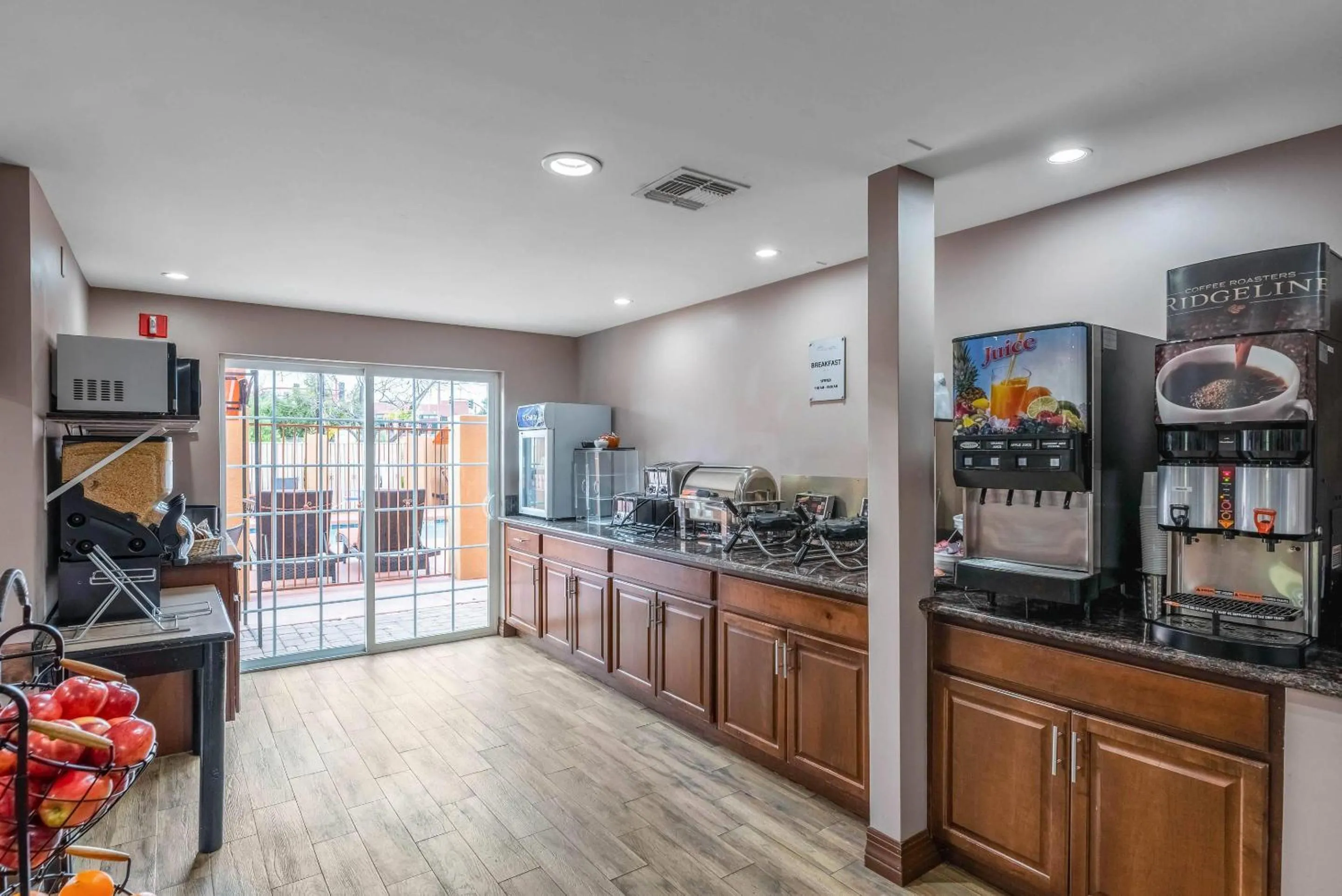 Breakfast in Arroyo Pinion Hotel, an Ascend Collection Hotel