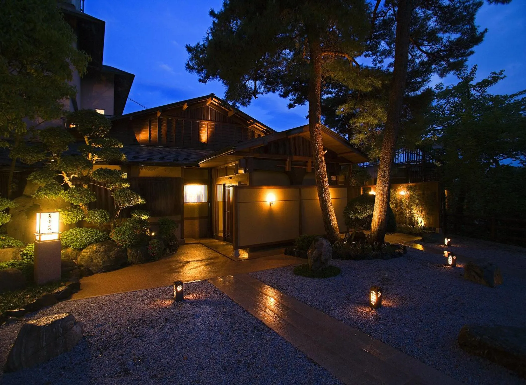 Facade/entrance in Noto Hyakurakusou