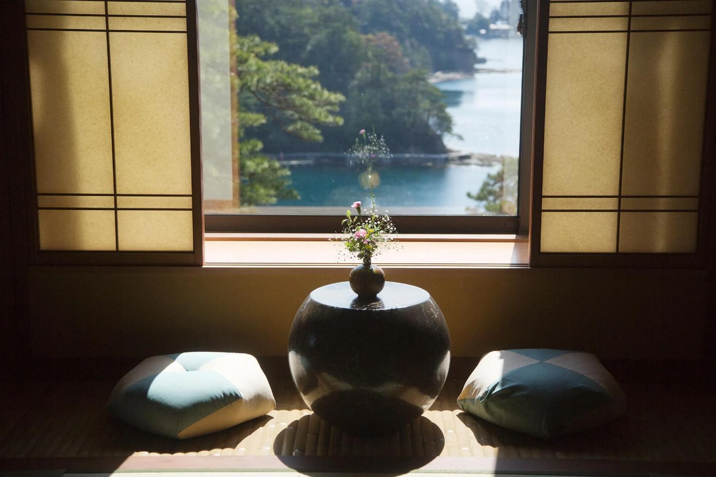 Area and facilities in Noto Hyakurakusou