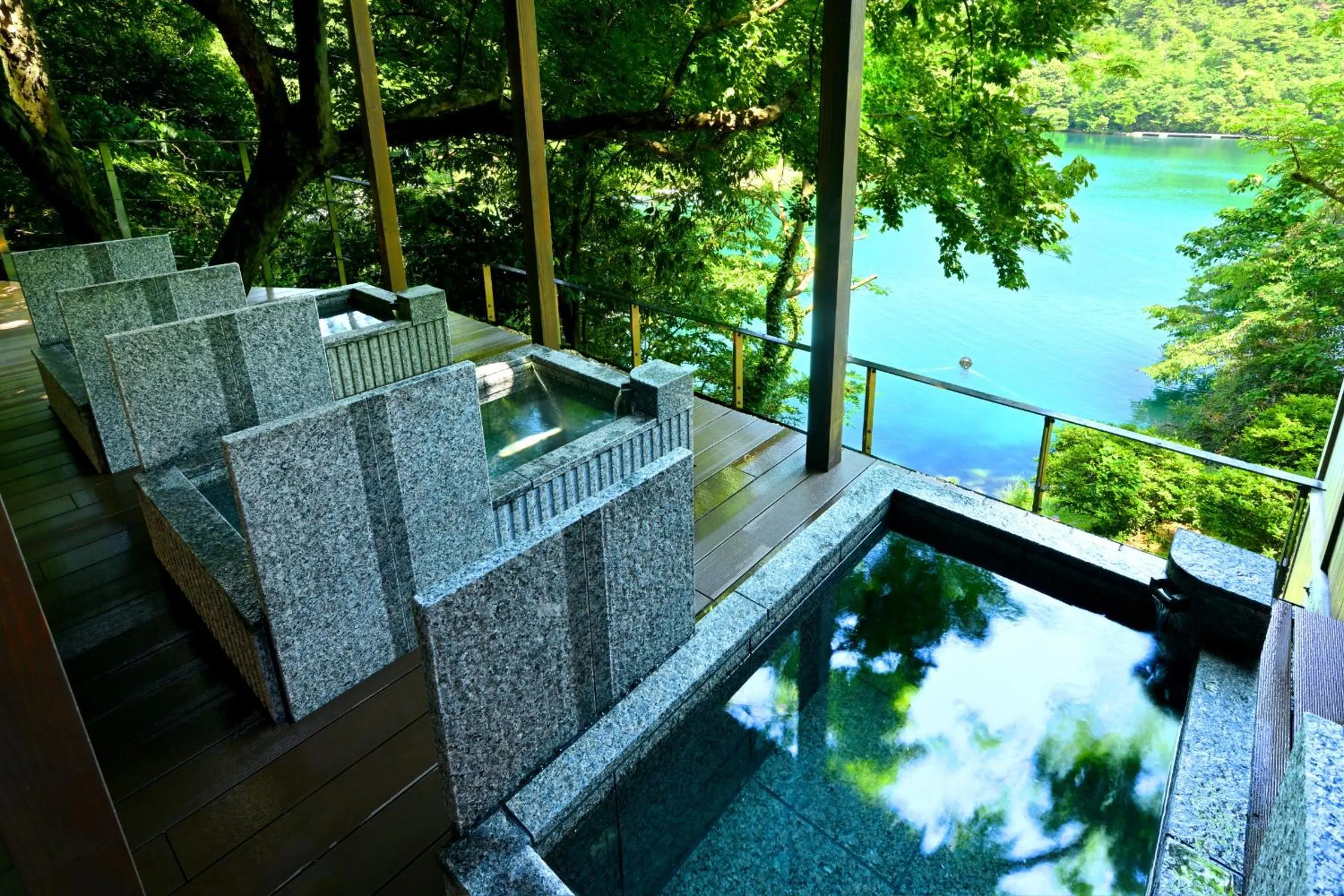 Open Air Bath in Noto Hyakurakusou