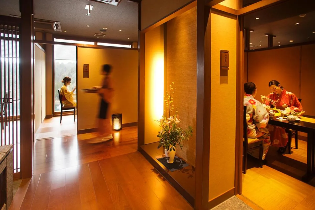 Restaurant/places to eat in Noto Hyakurakusou