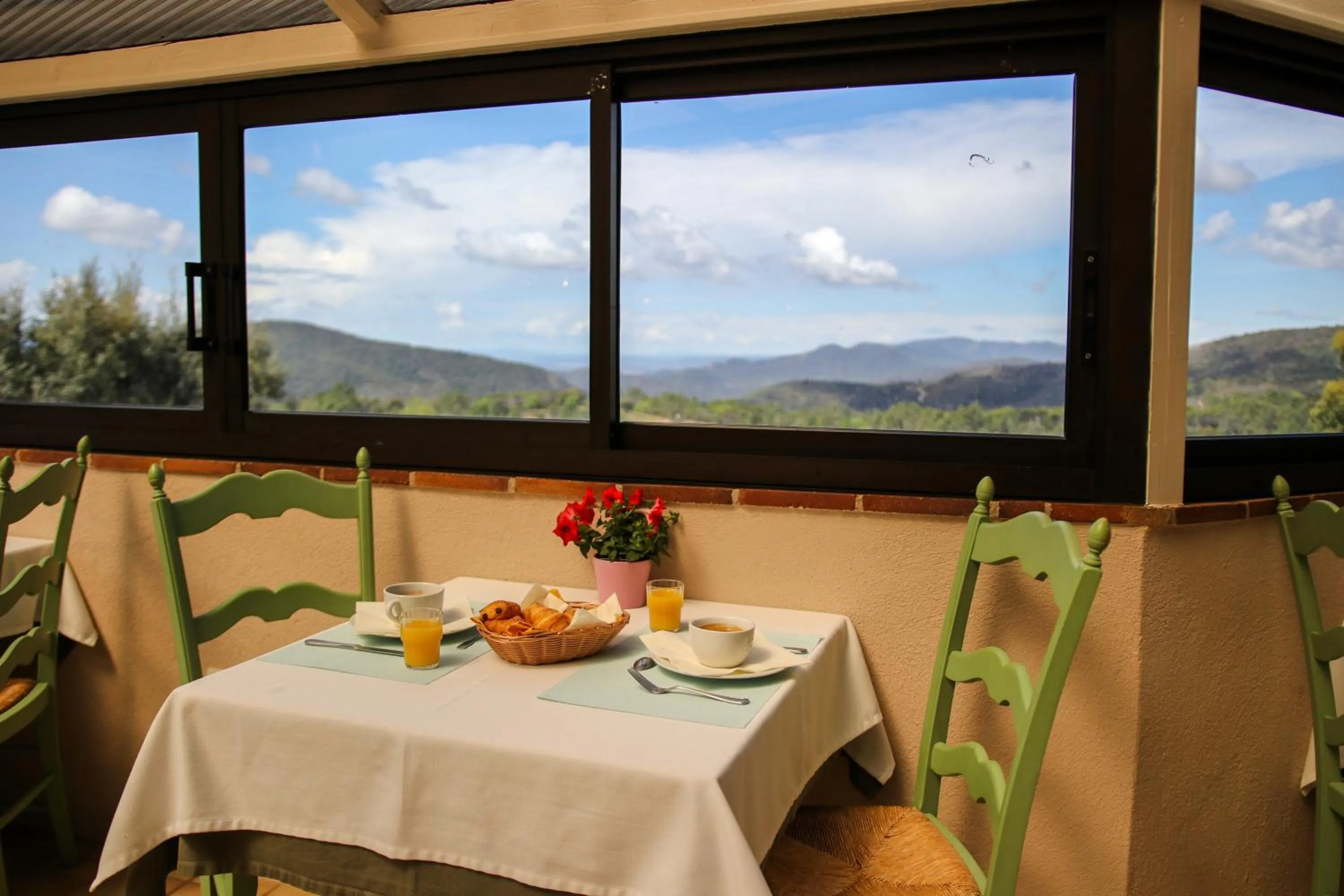 Breakfast in L'Estirado des Adrets