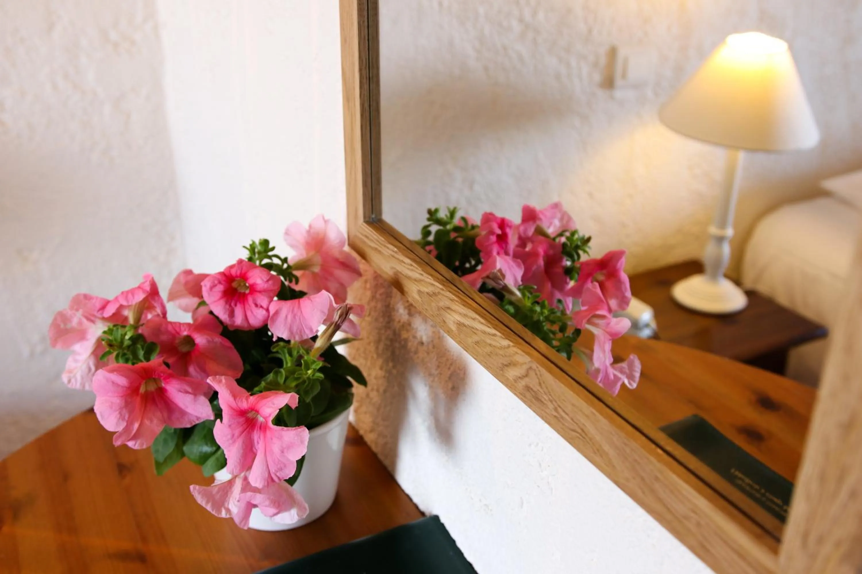 Decorative detail in L'Estirado des Adrets