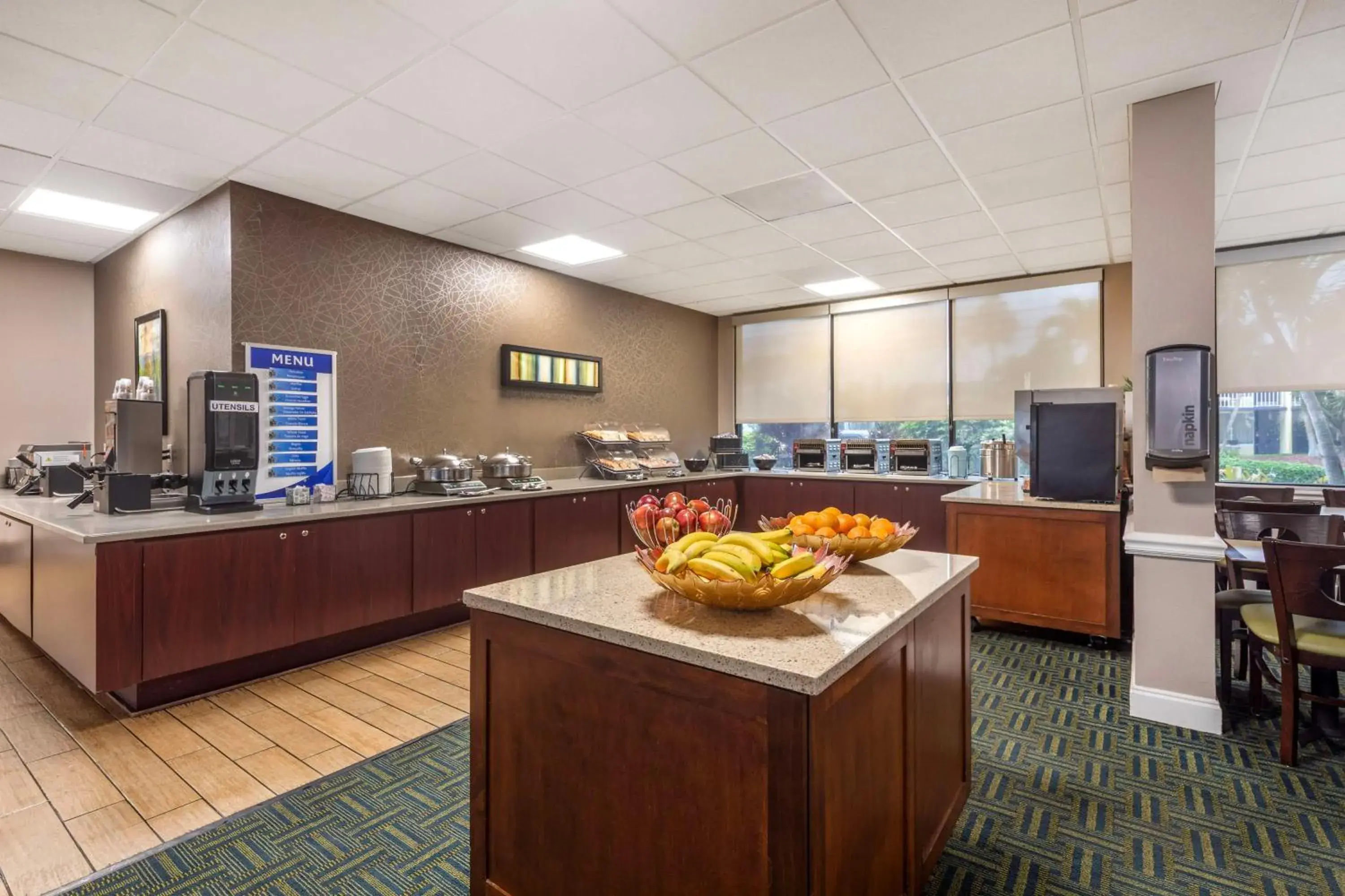 Breakfast in Best Western Cocoa Beach - Port Canaveral Breakfast in Best Western Cocoa Beach - Port Canaveral