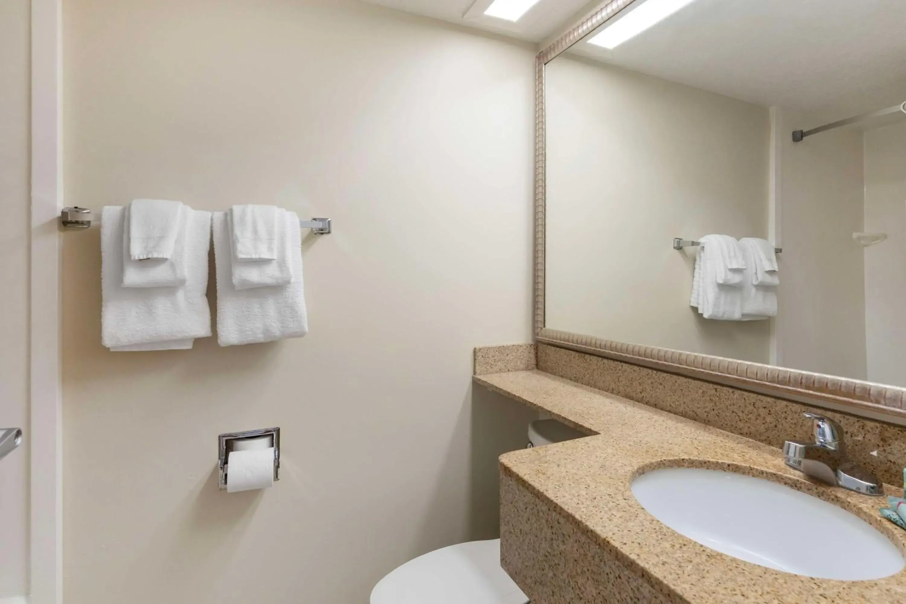 Bathroom in Best Western Cocoa Beach - Port Canaveral Bathroom in Best Western Cocoa Beach - Port Canaveral