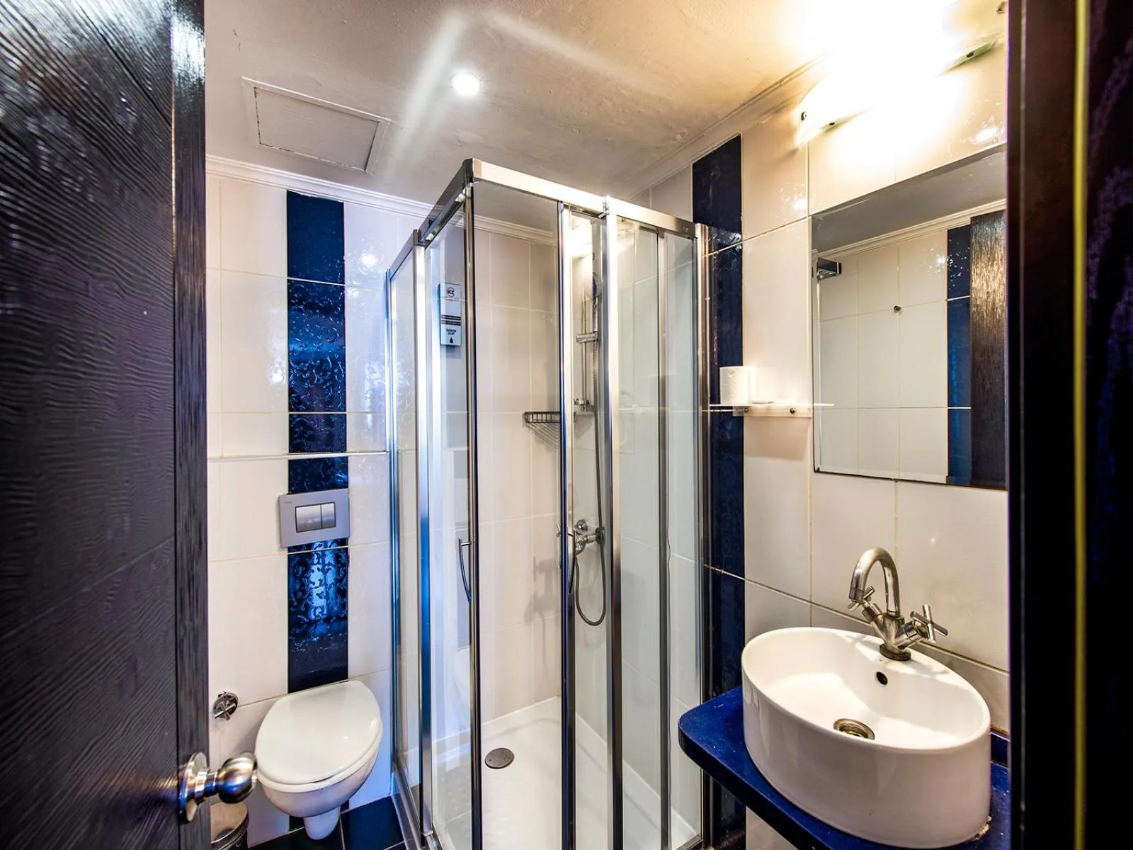 Shower in Kozan City Hotel