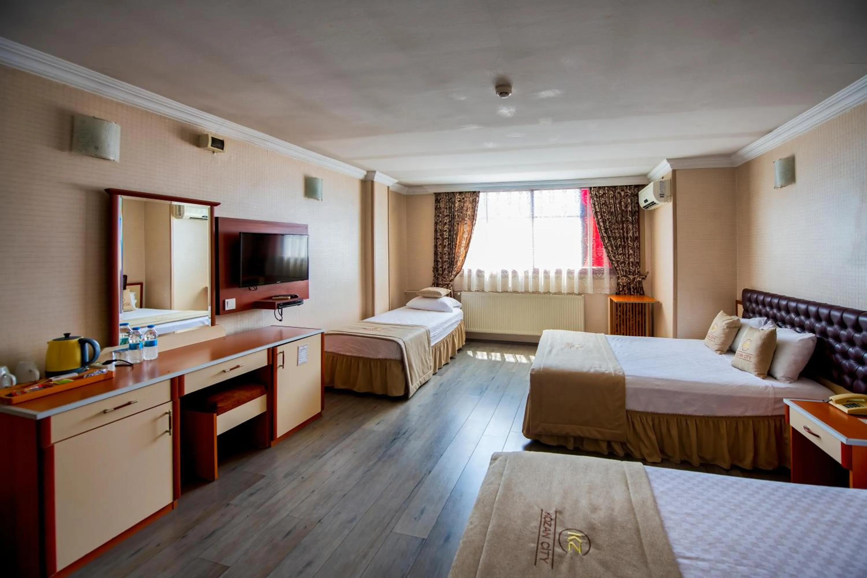 TV and multimedia, Bed in Kozan City Hotel