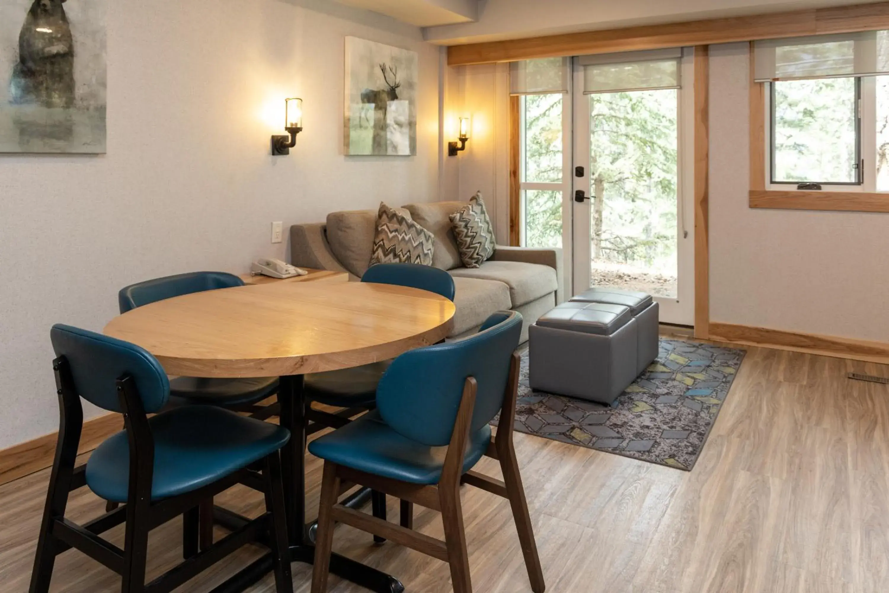 Living room in Tunnel Mountain Resort Living room in Tunnel Mountain Resort