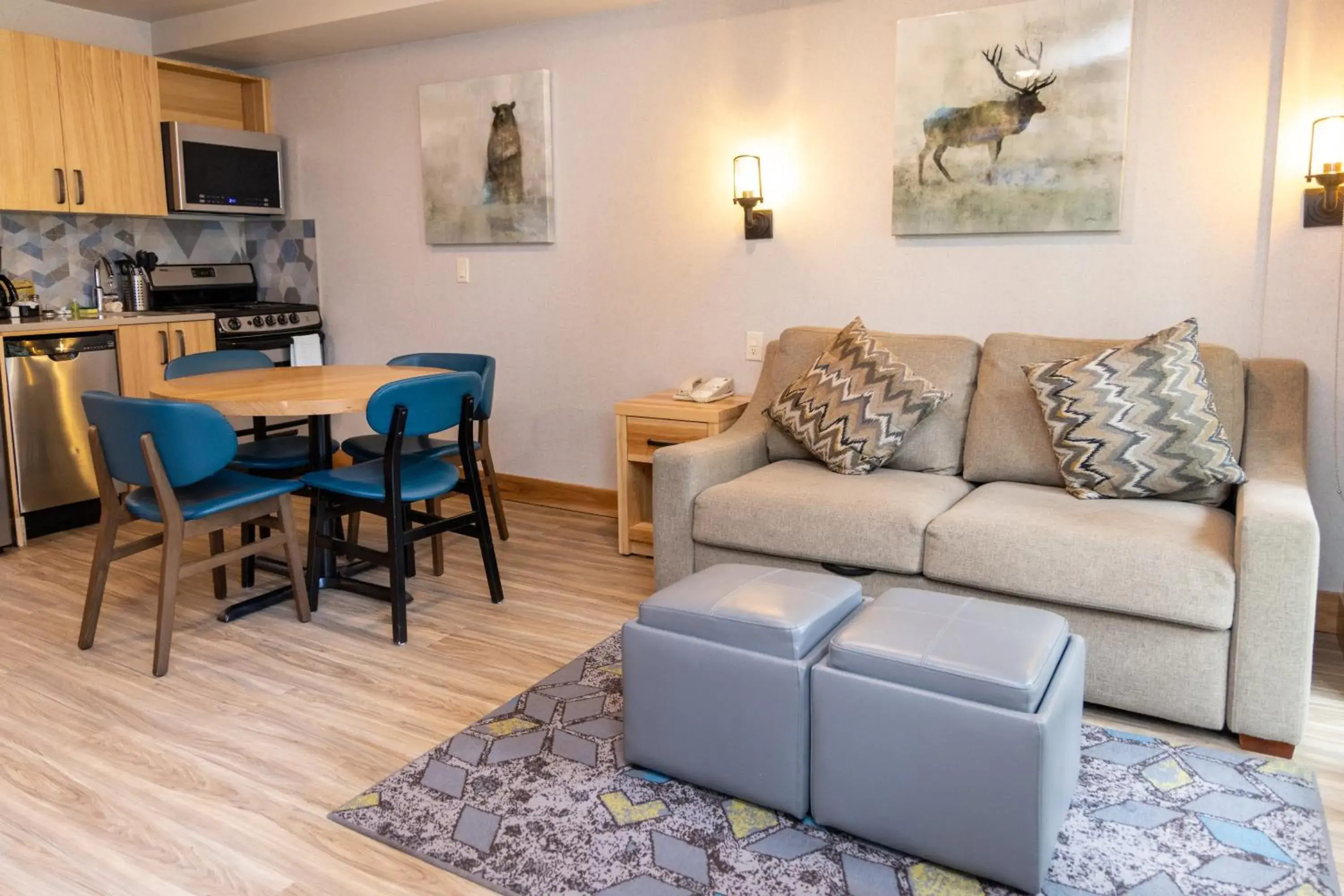 Living room in Tunnel Mountain Resort Living room in Tunnel Mountain Resort