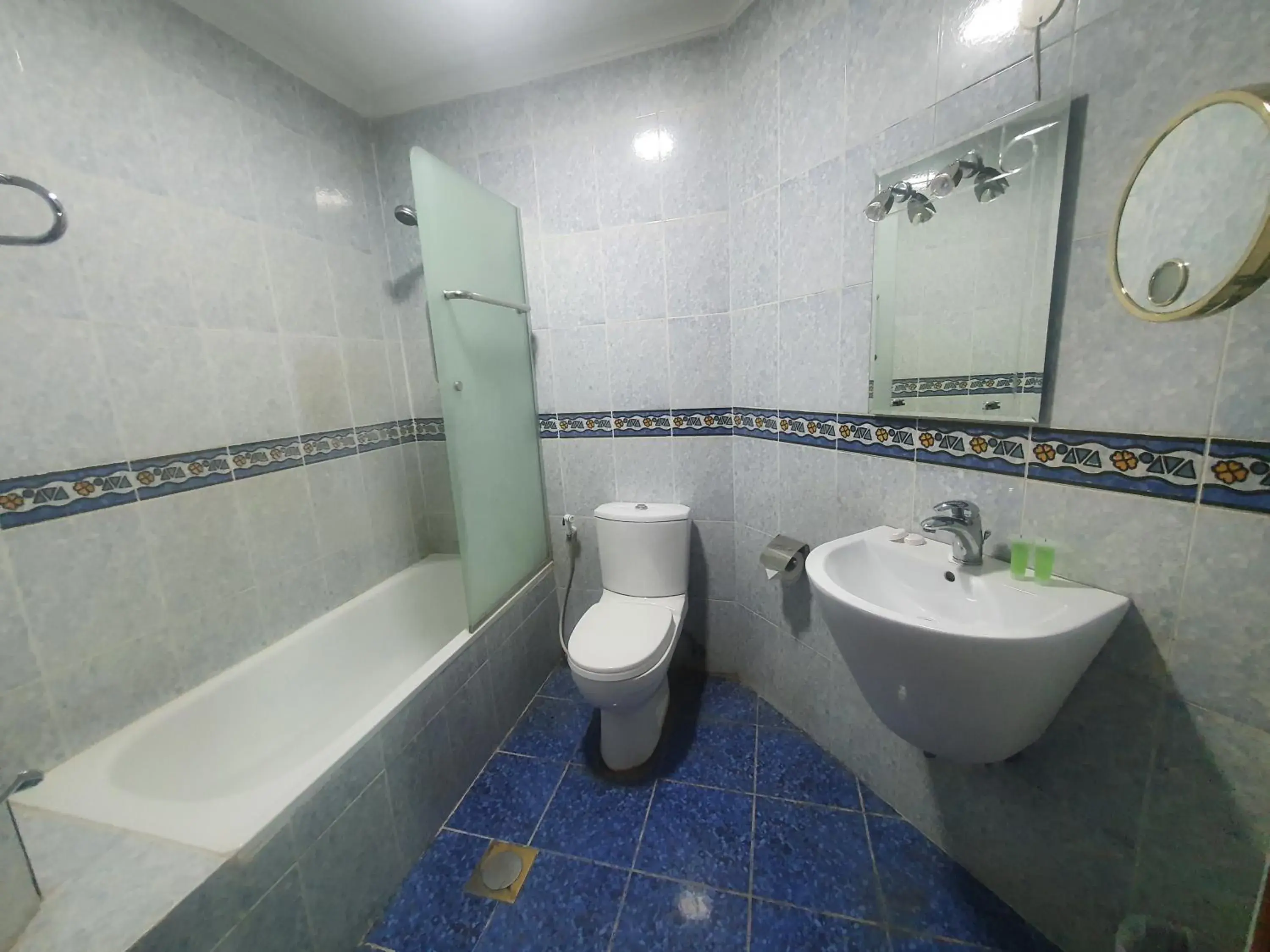 Bathroom in Amman Orchid Hotel Bathroom in Amman Orchid Hotel