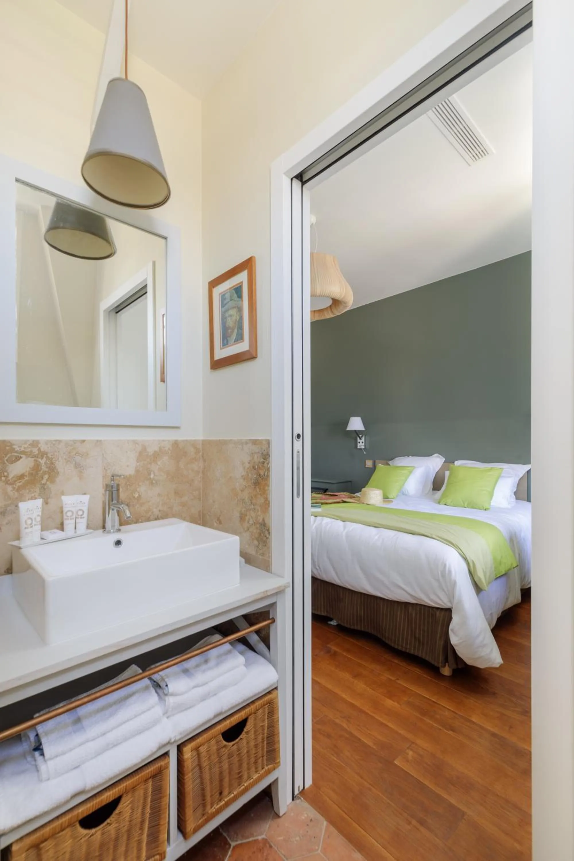 Photo of the whole room, Bed in L'Hôtel Particulier - Paris Asnières