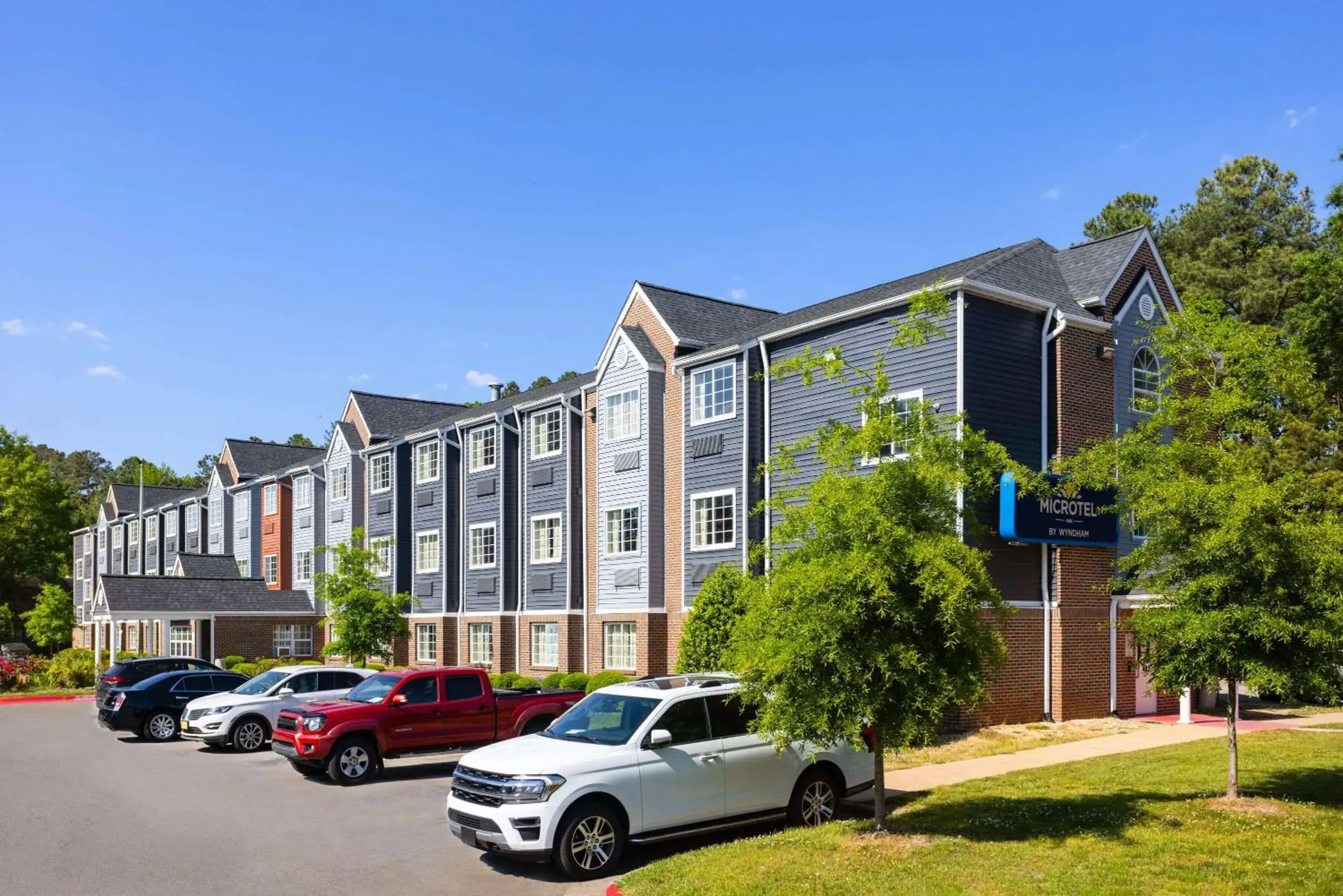 Property building in Microtel Inn by Wyndham Raleigh-Durham Airport Property building in Microtel Inn by Wyndham Raleigh-Durham Airport