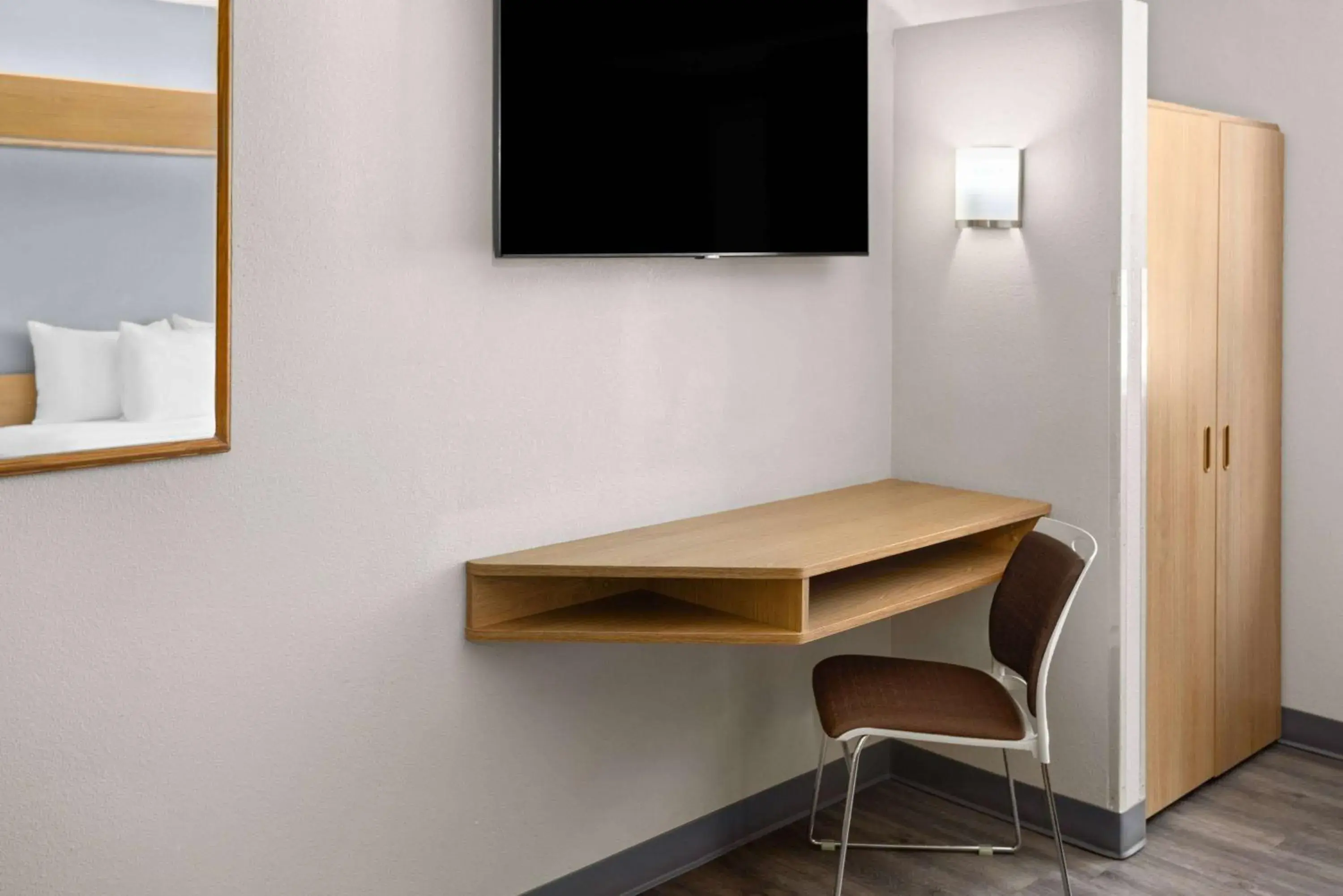 Photo of the whole room in Microtel Inn by Wyndham Raleigh-Durham Airport Photo of the whole room in Microtel Inn by Wyndham Raleigh-Durham Airport