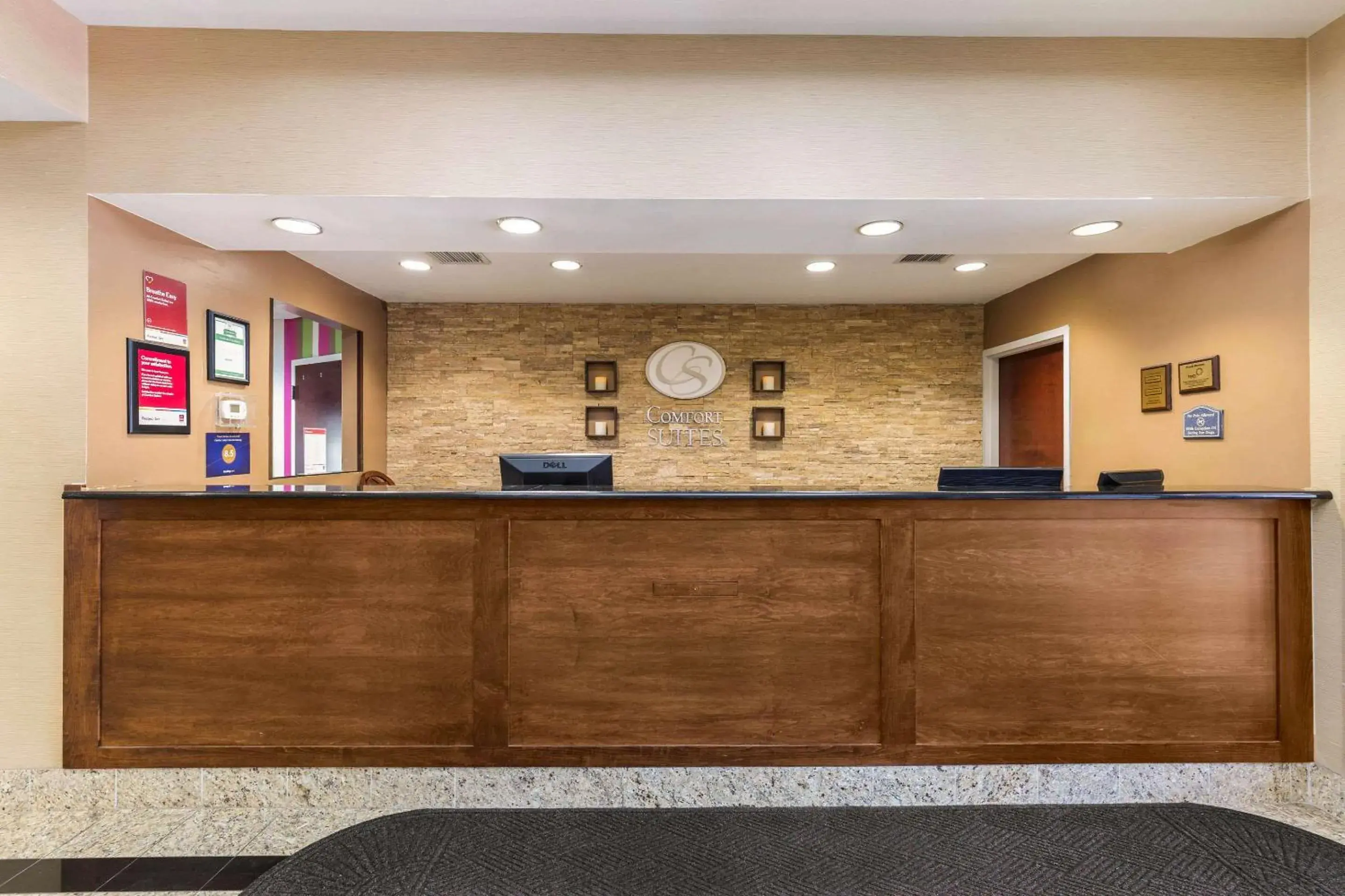 Lobby or reception in Comfort Suites Columbia Gateway Lobby or reception in Comfort Suites Columbia Gateway