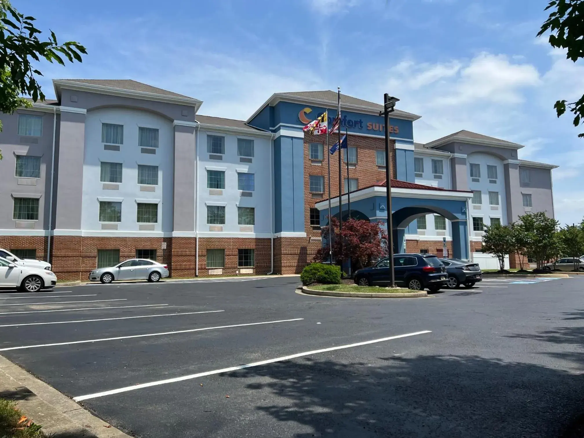 Property building in Comfort Suites Columbia Gateway Property building in Comfort Suites Columbia Gateway