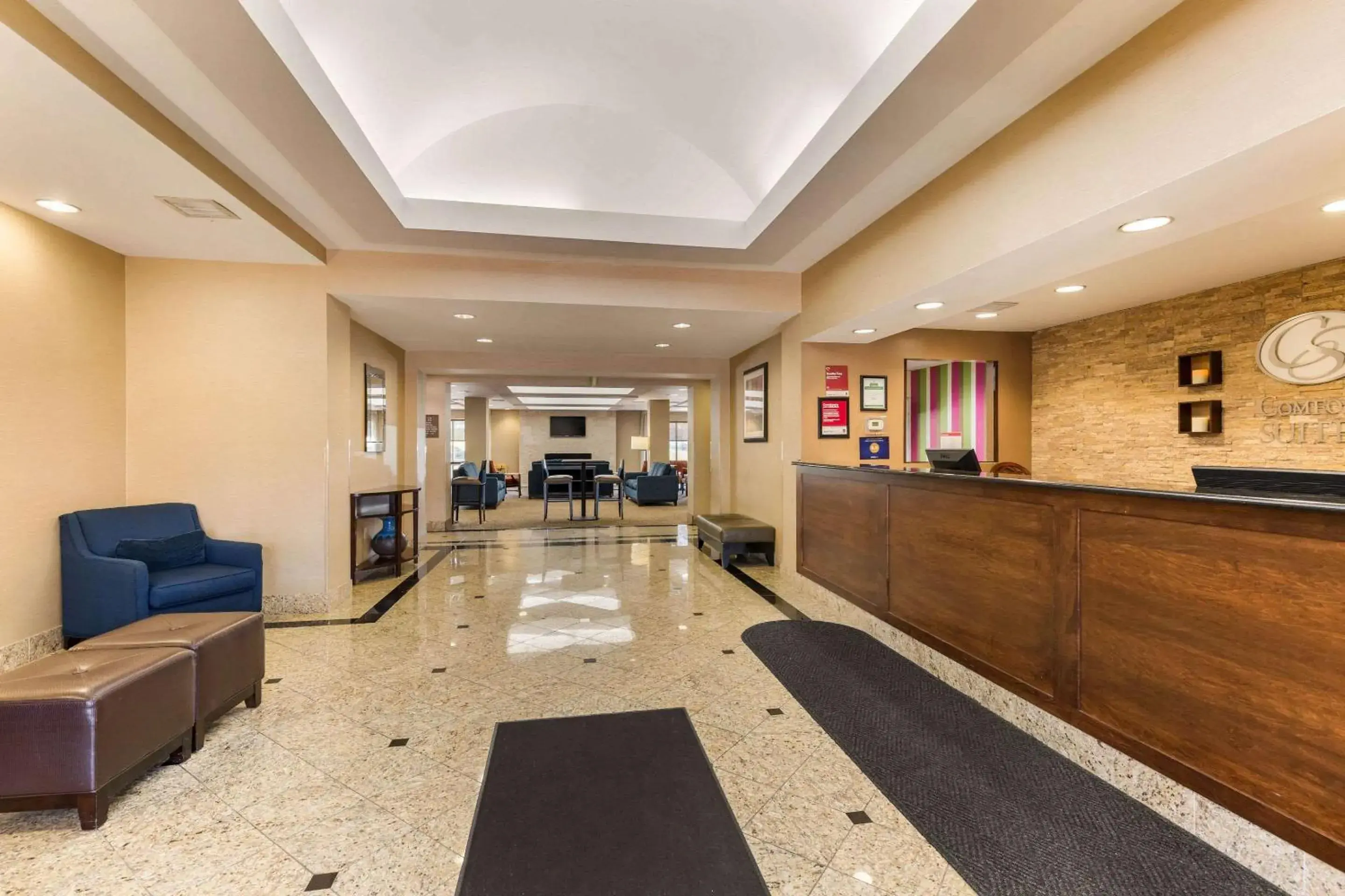 Lobby or reception in Comfort Suites Columbia Gateway Lobby or reception in Comfort Suites Columbia Gateway