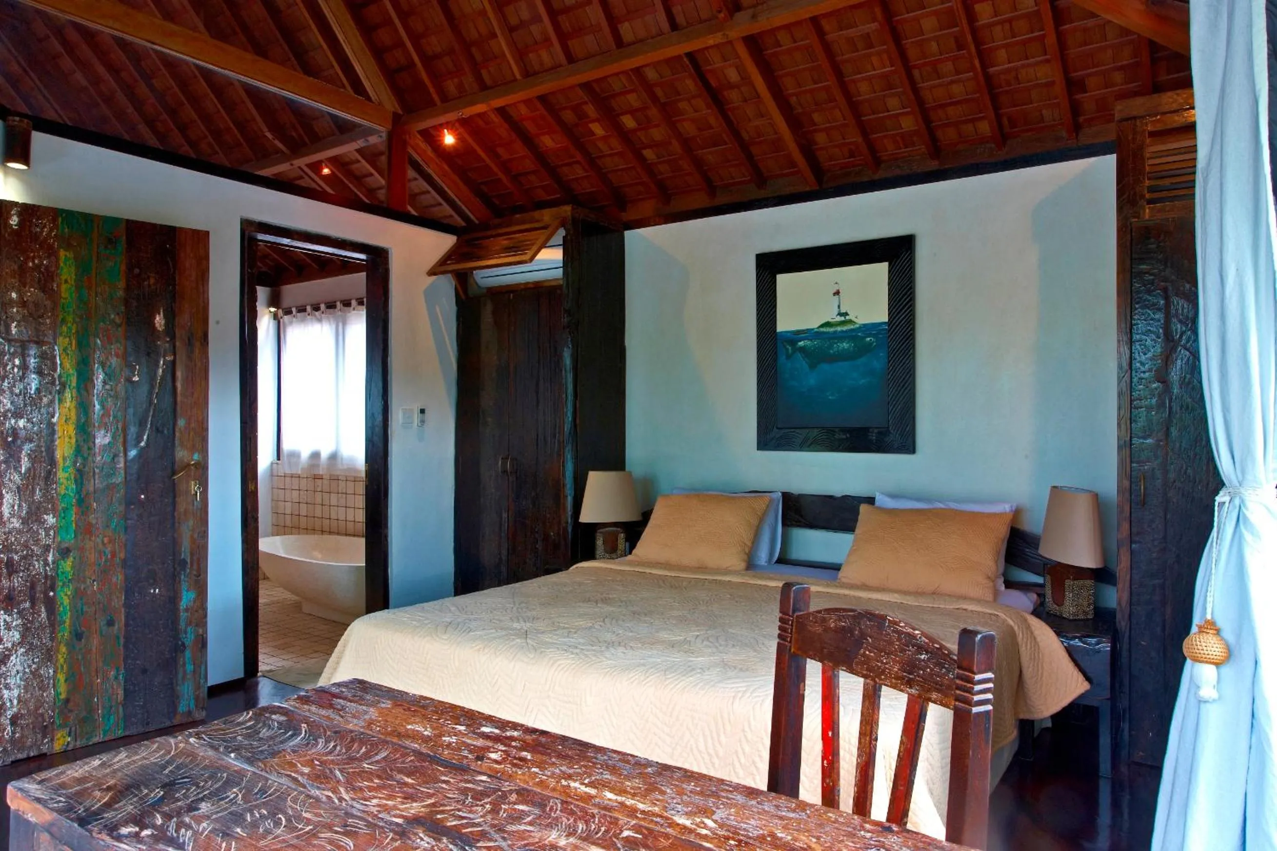 Bed in Phinisi Villas - Seminyak Beach