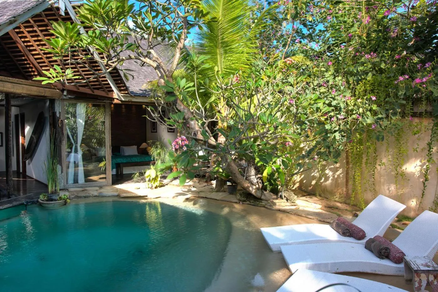 Phinisi Villas - Seminyak Beach