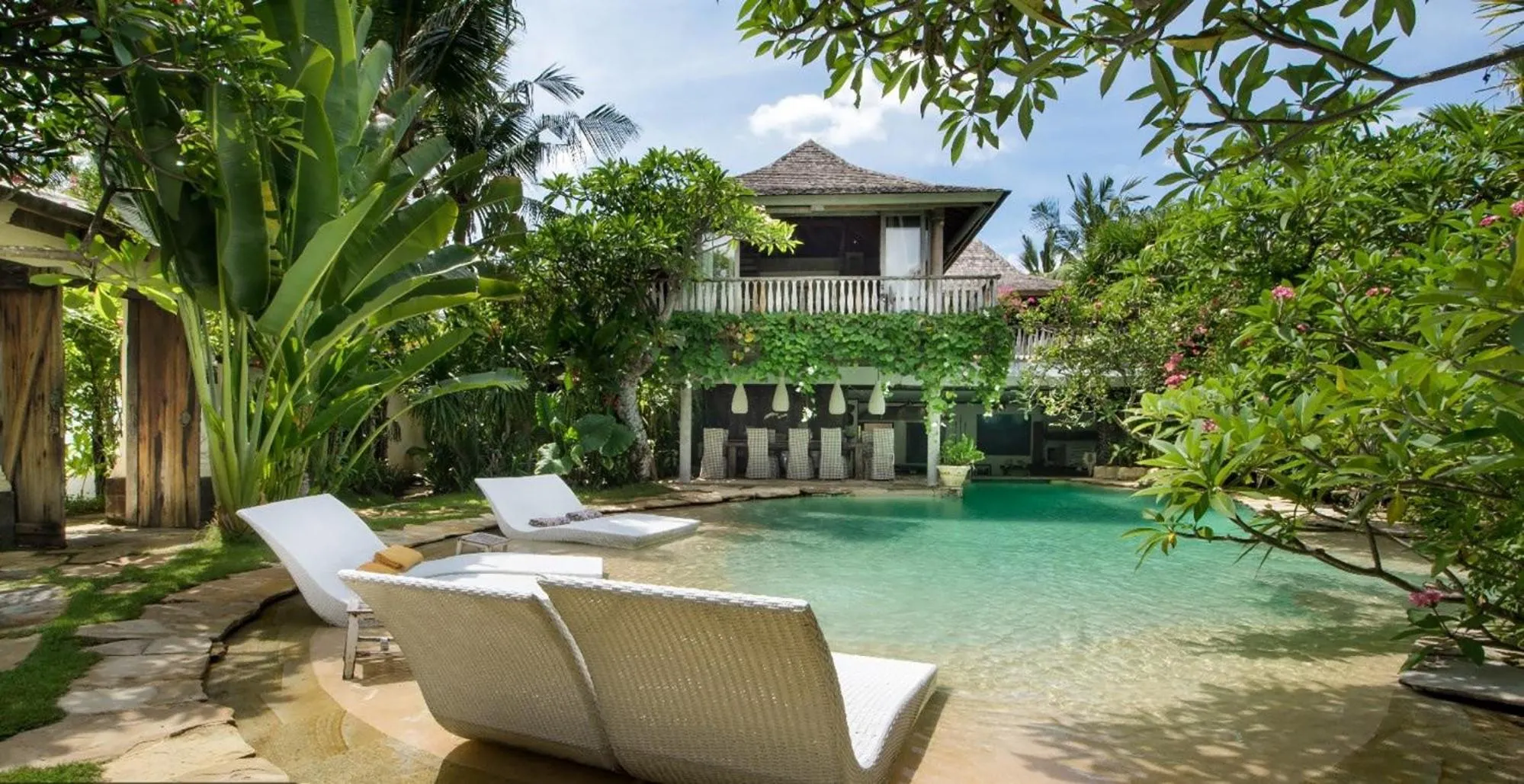 Phinisi Villas - Seminyak Beach