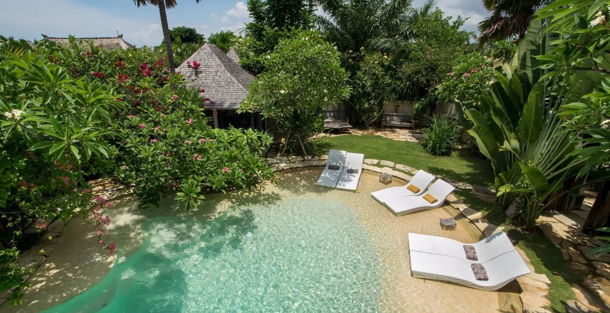 Phinisi Villas - Seminyak Beach