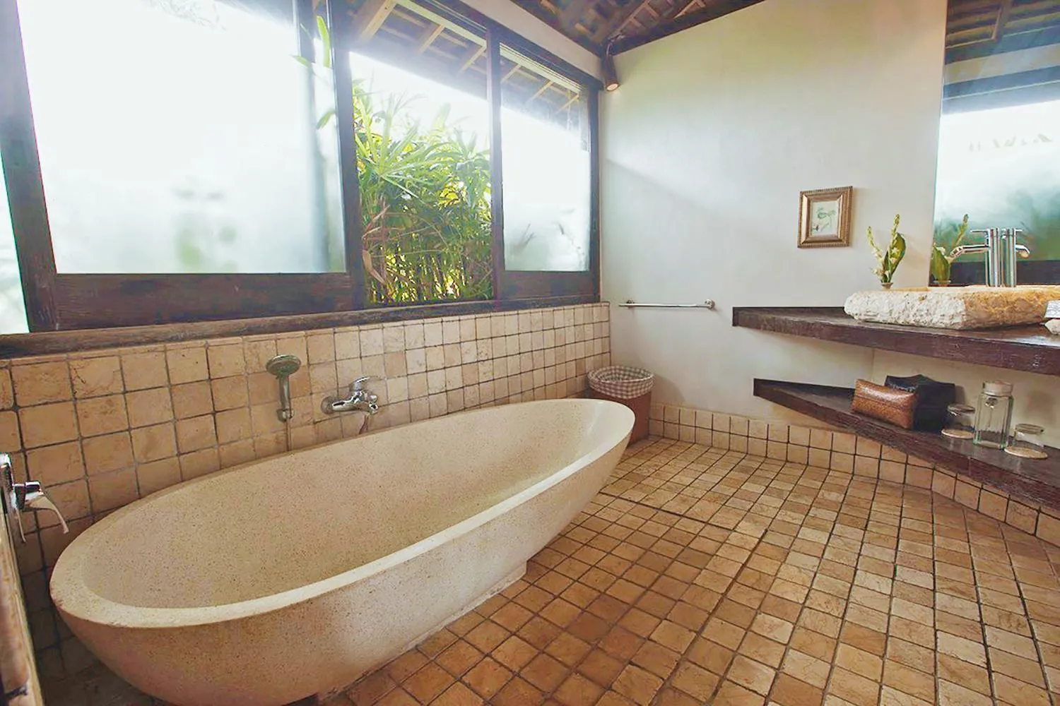 Phinisi Villas - Seminyak Beach