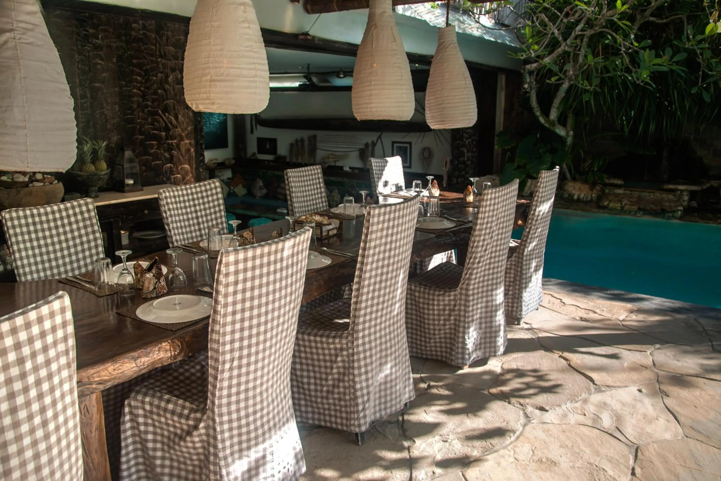 Restaurant/places to eat in Phinisi Villas - Seminyak Beach