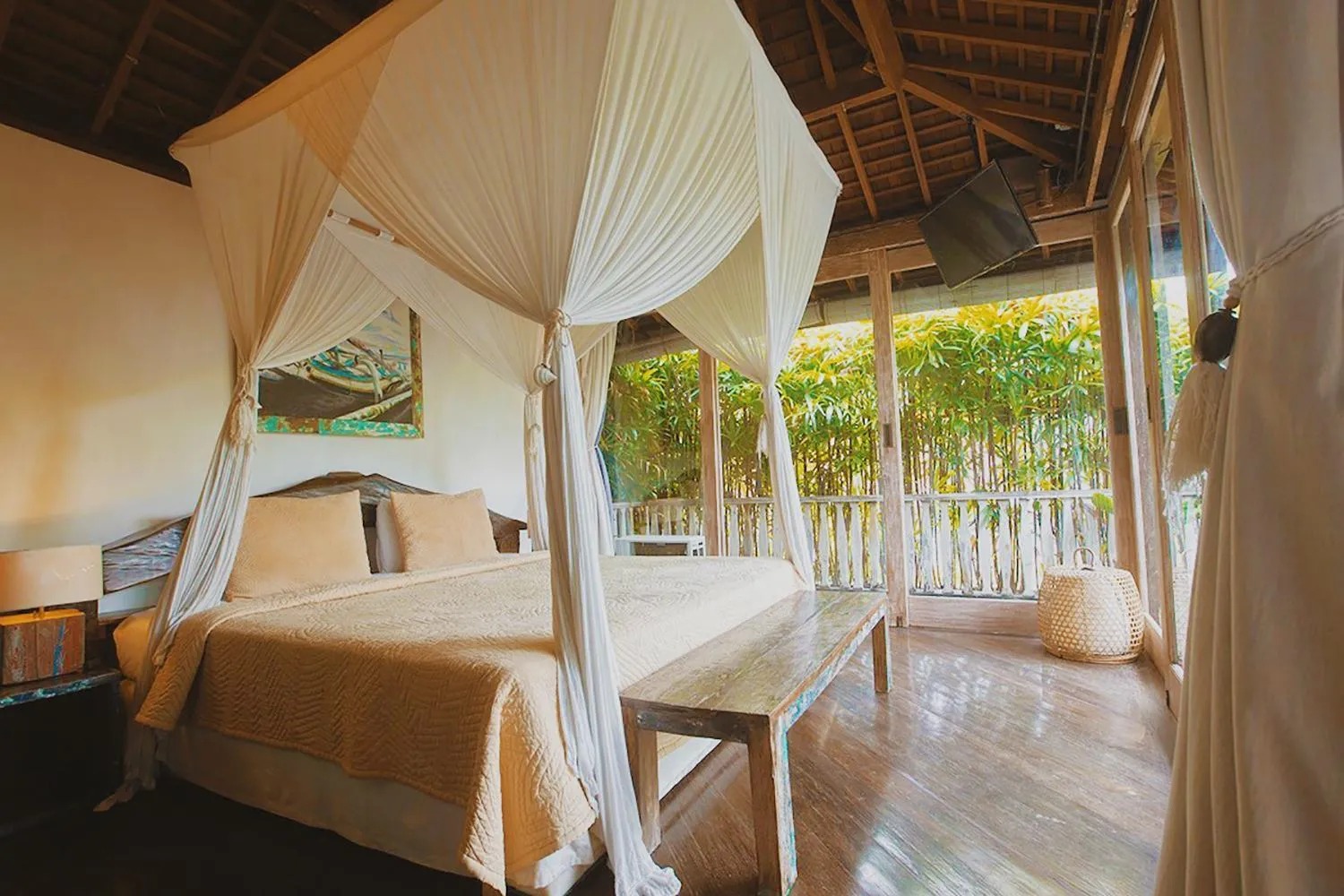 Bed in Phinisi Villas - Seminyak Beach
