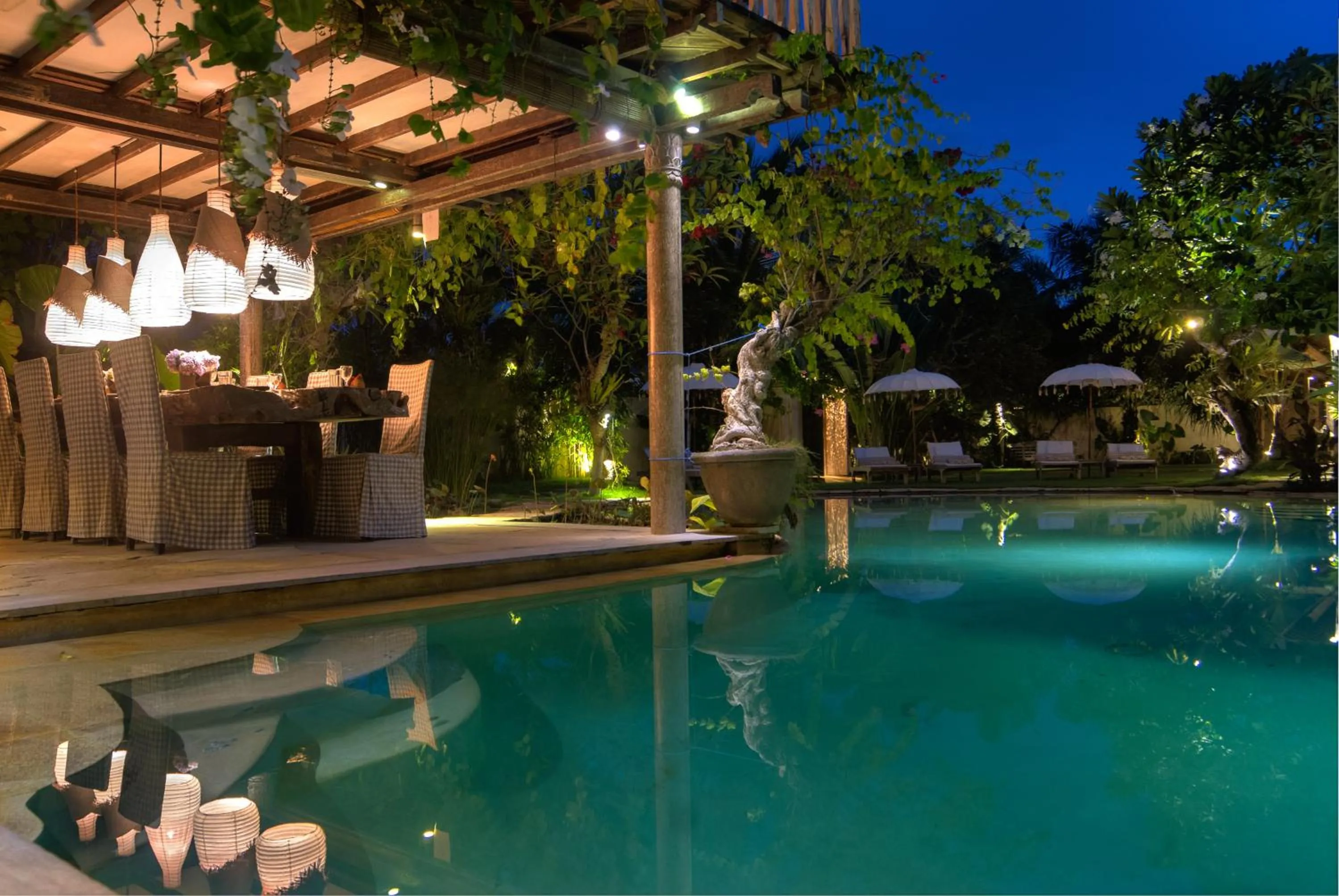 Night in Phinisi Villas - Seminyak Beach
