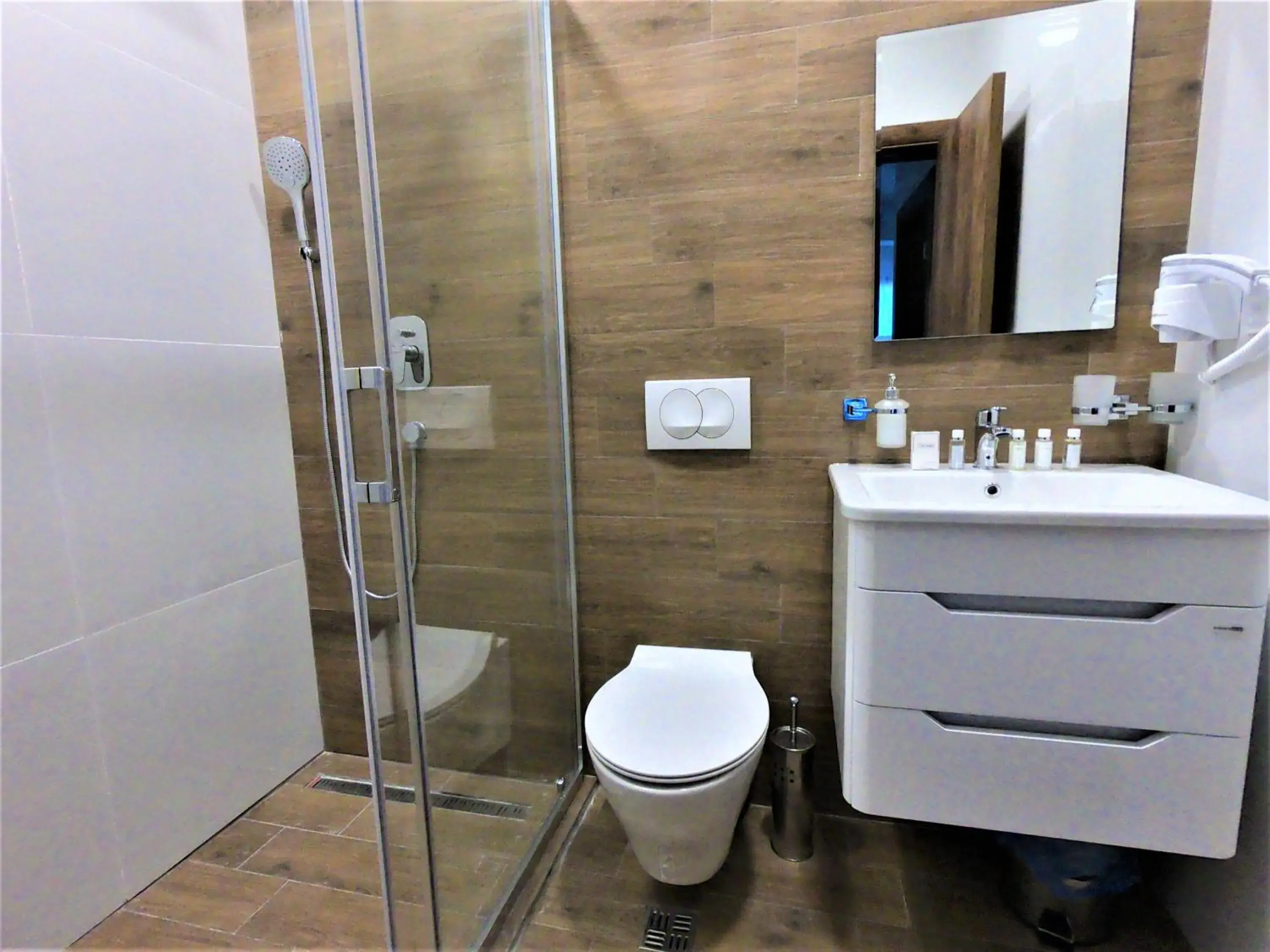 Studio with Balcony in Martinović Rooms Studio with Balcony in Martinović Rooms