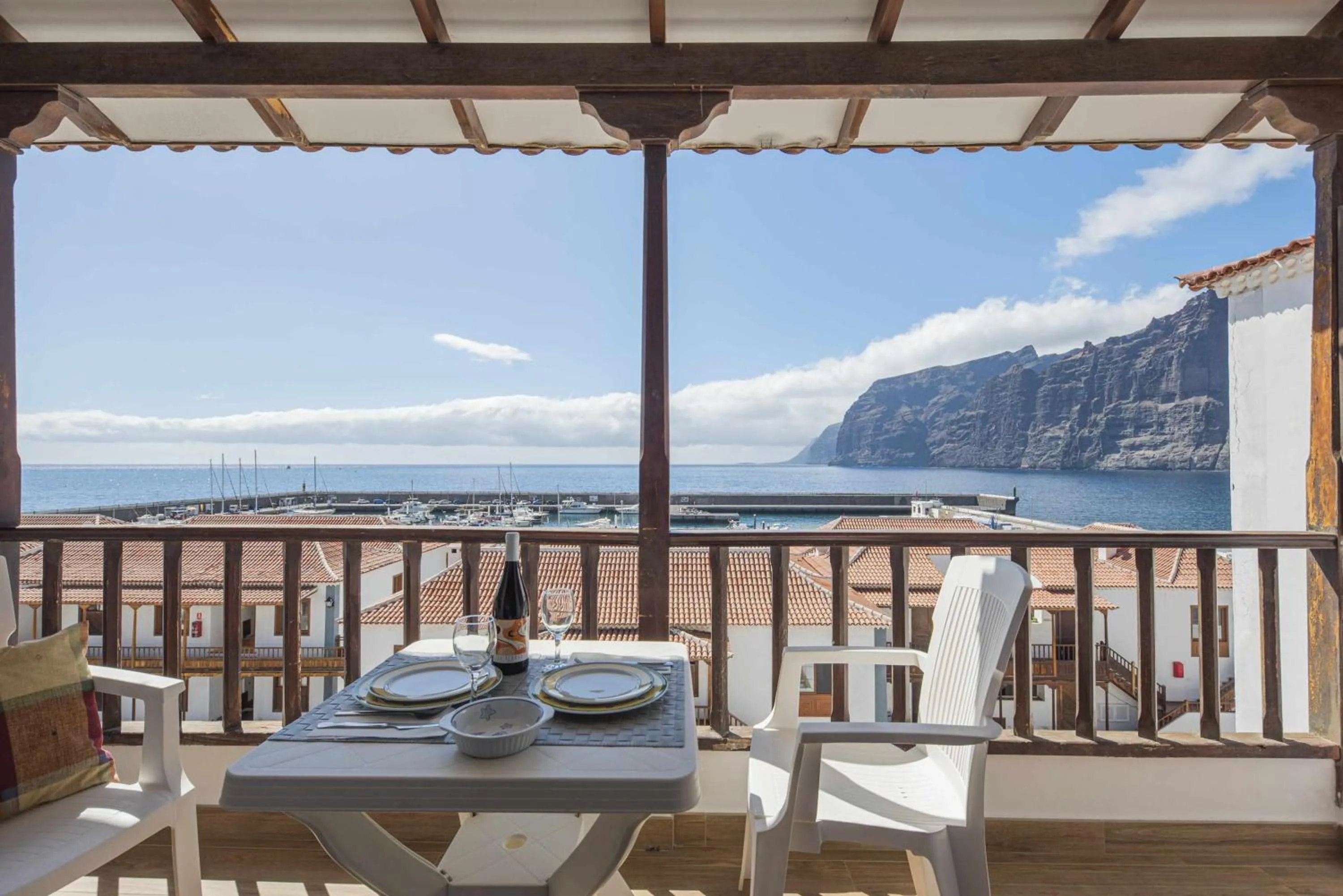 Ático Los Gigantes Vistas+WIFI 600 Mbps + Playa