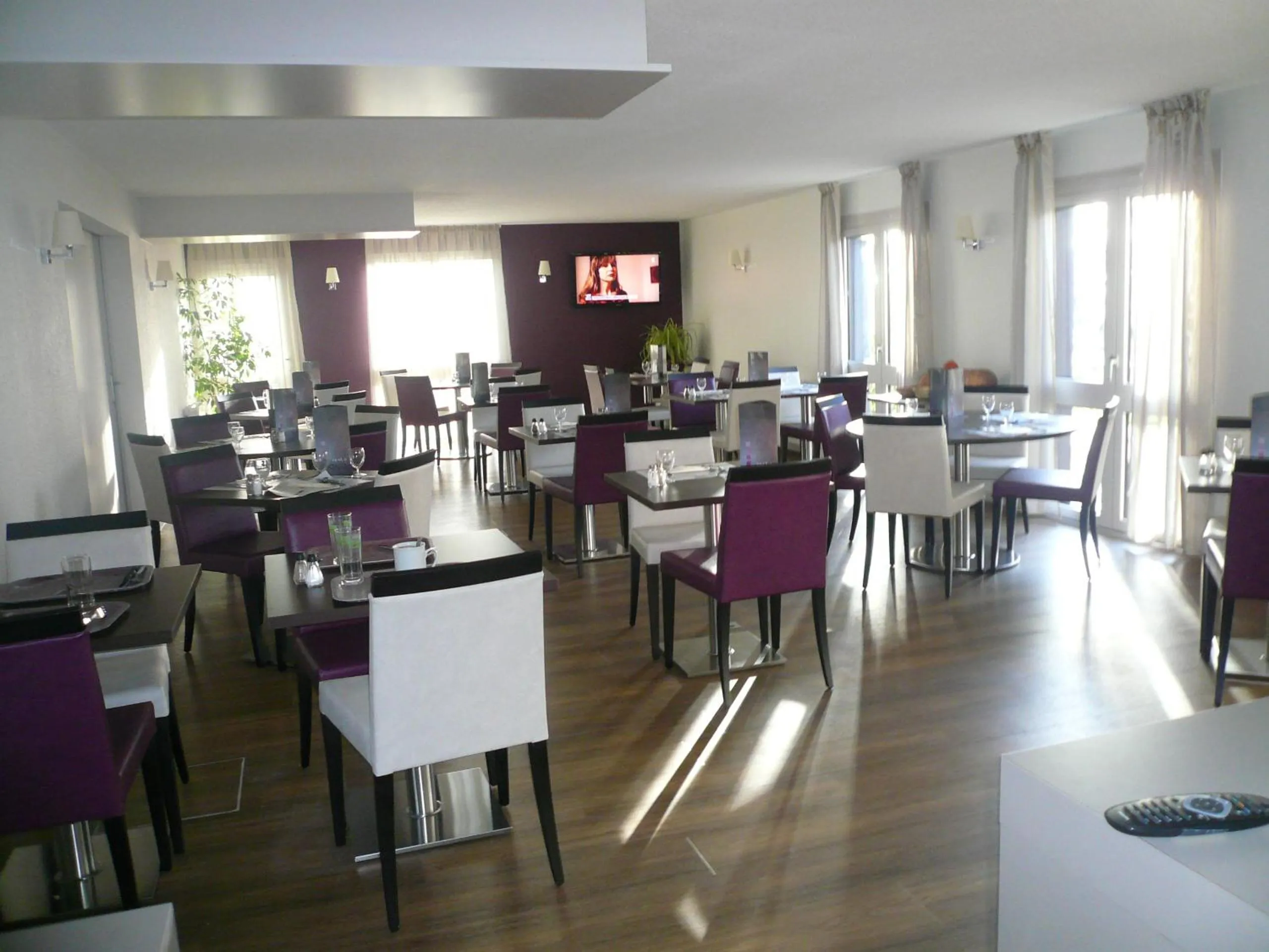 Restaurant/places to eat in Hotel Inn Design Resto Novo Challans