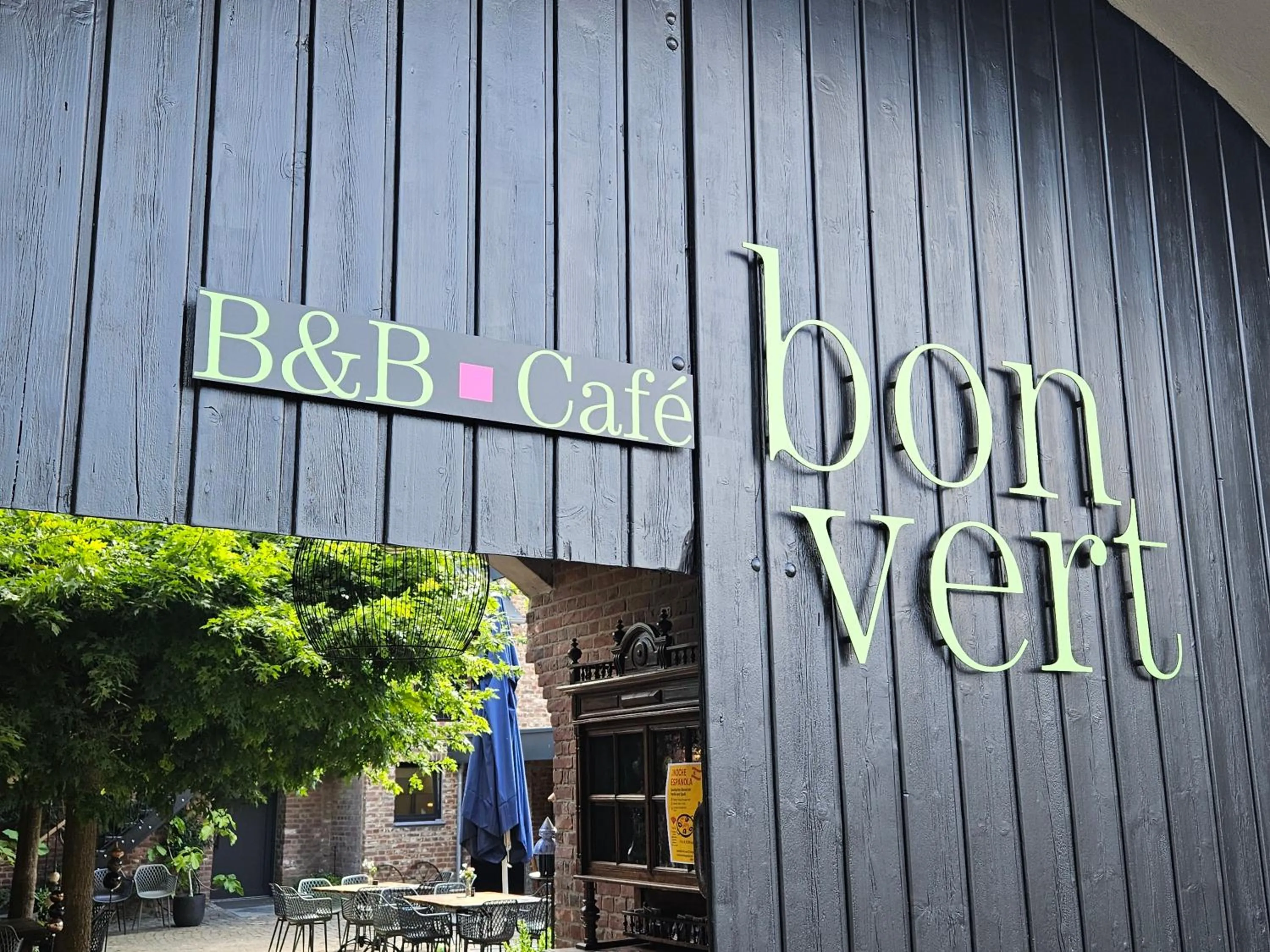 Property logo or sign in Bon Vert B&B en Café
