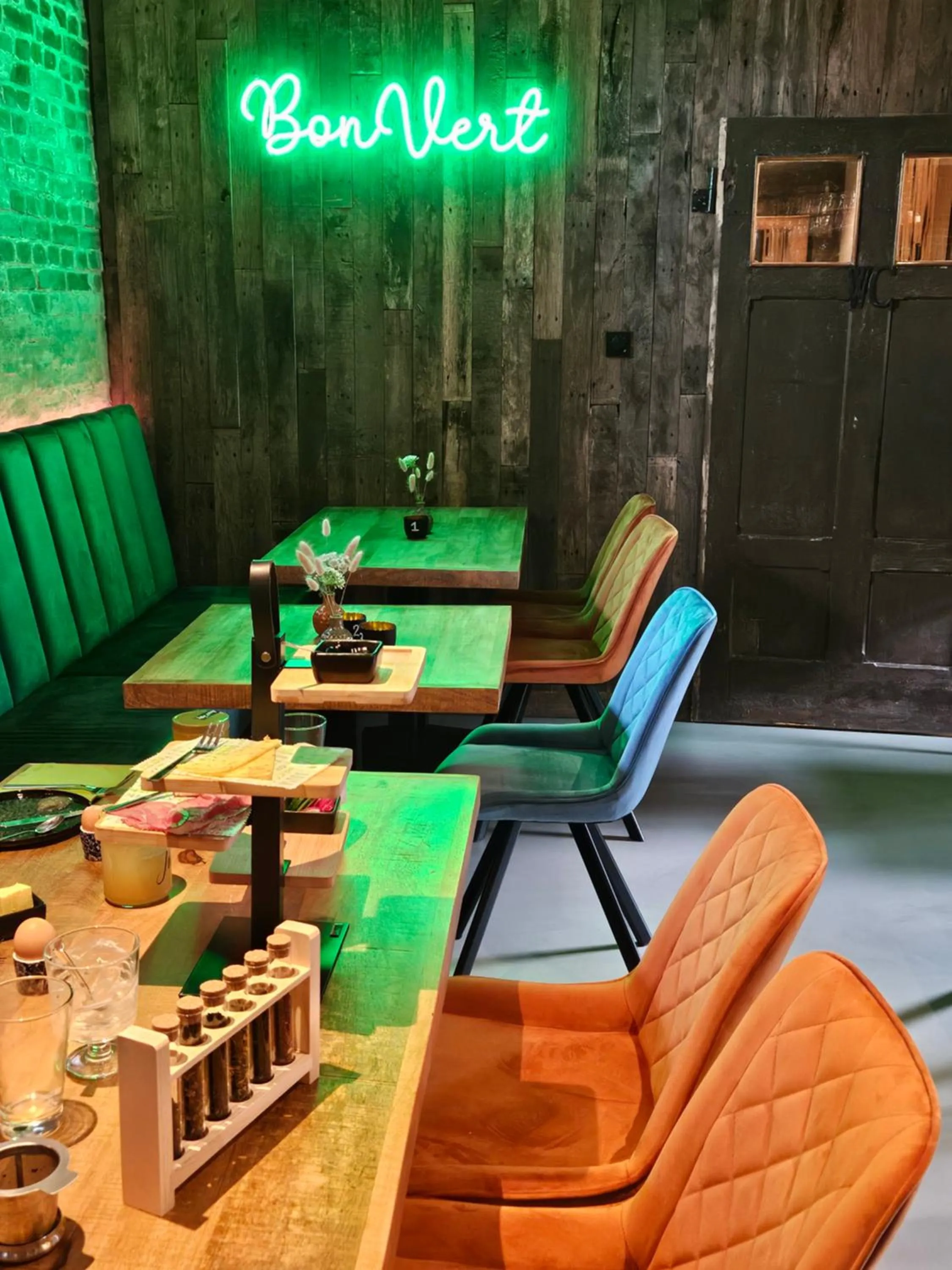 Seating area in Bon Vert B&B en Café